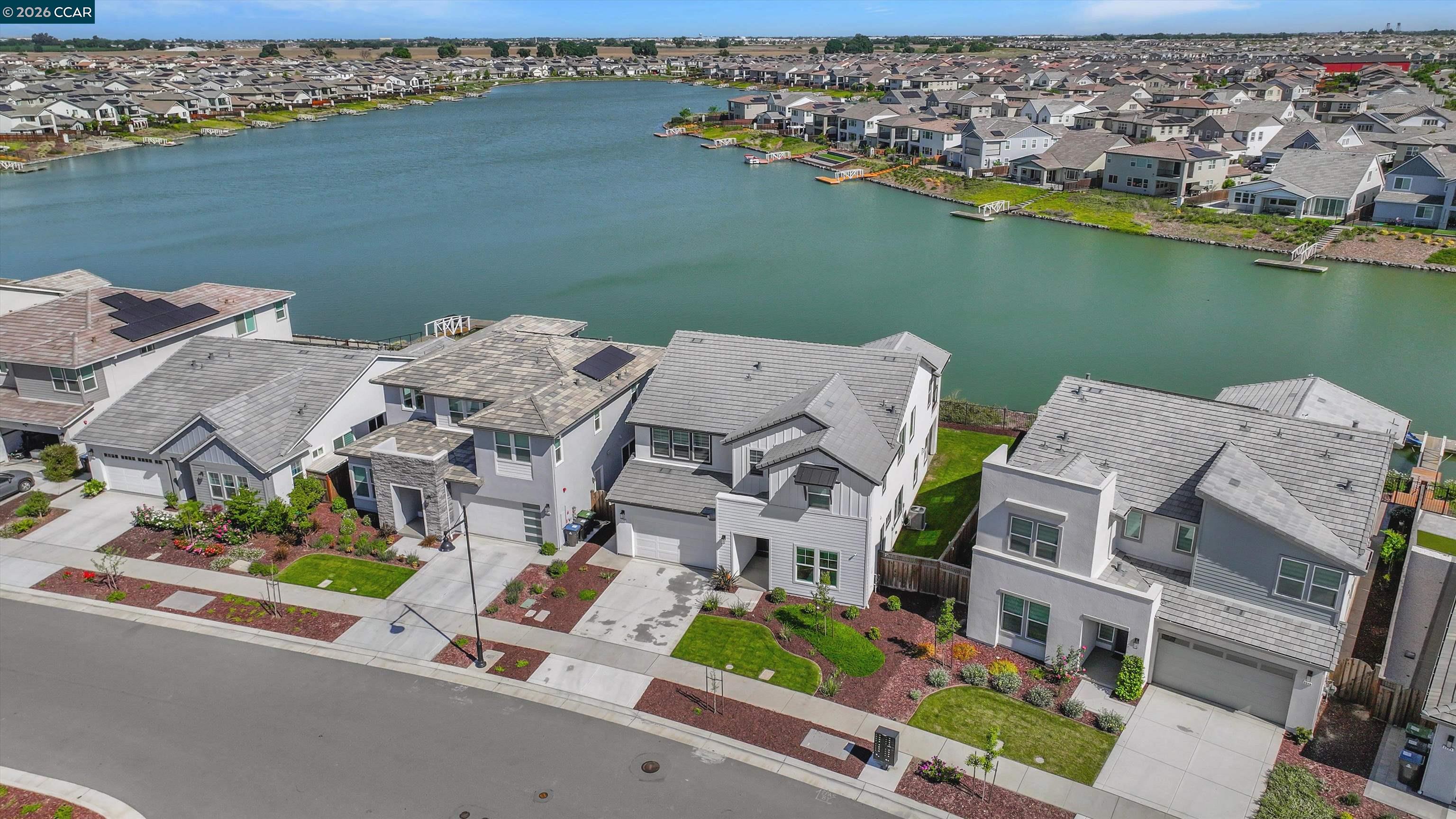 Detail Gallery Image 5 of 67 For 3368 Mulholland Dr, Lathrop,  CA 95330 - 5 Beds | 4/1 Baths