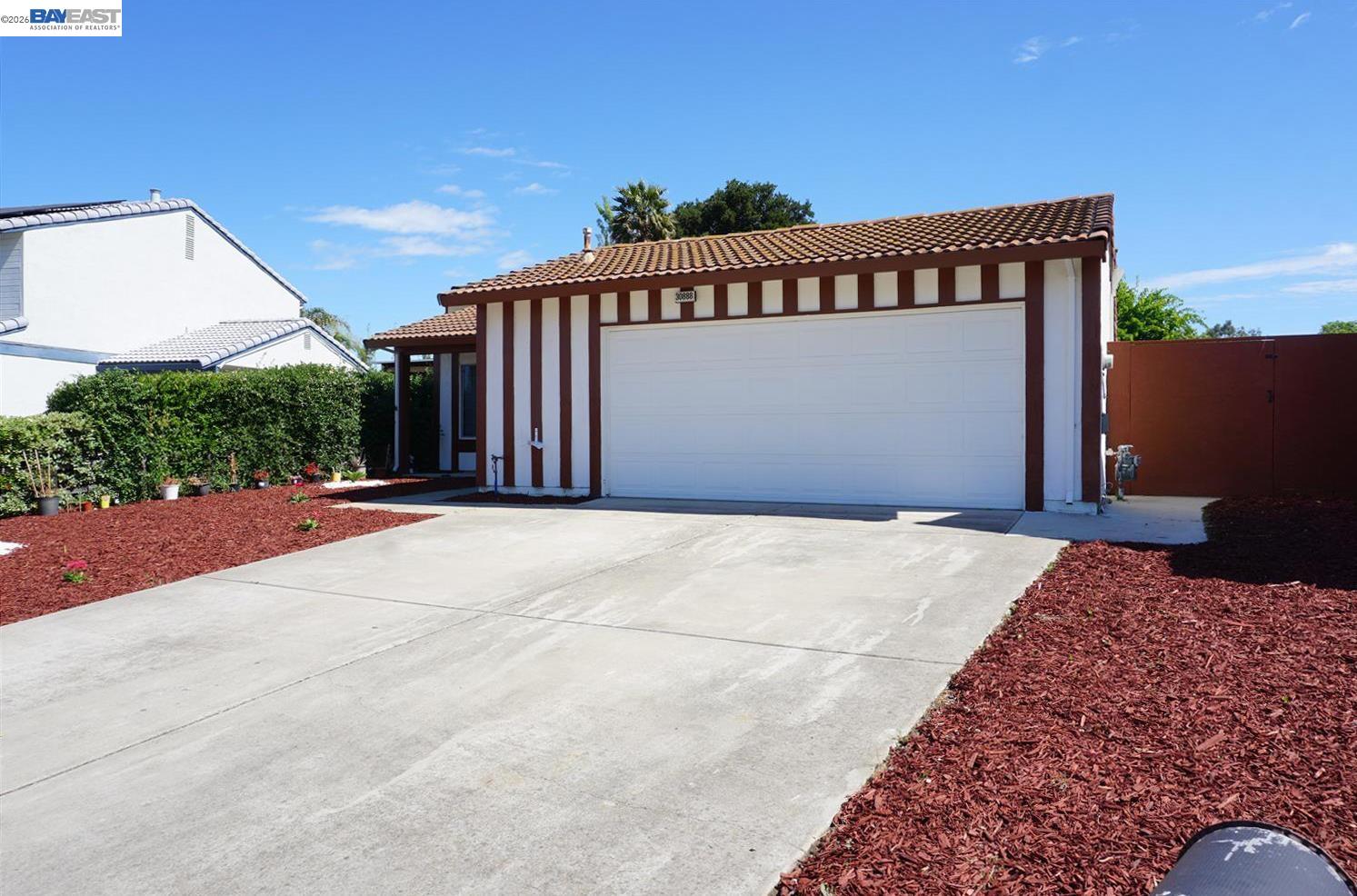 Detail Gallery Image 3 of 35 For 30888 Tidewater Dr, Union City,  CA 94587 - 3 Beds | 2 Baths