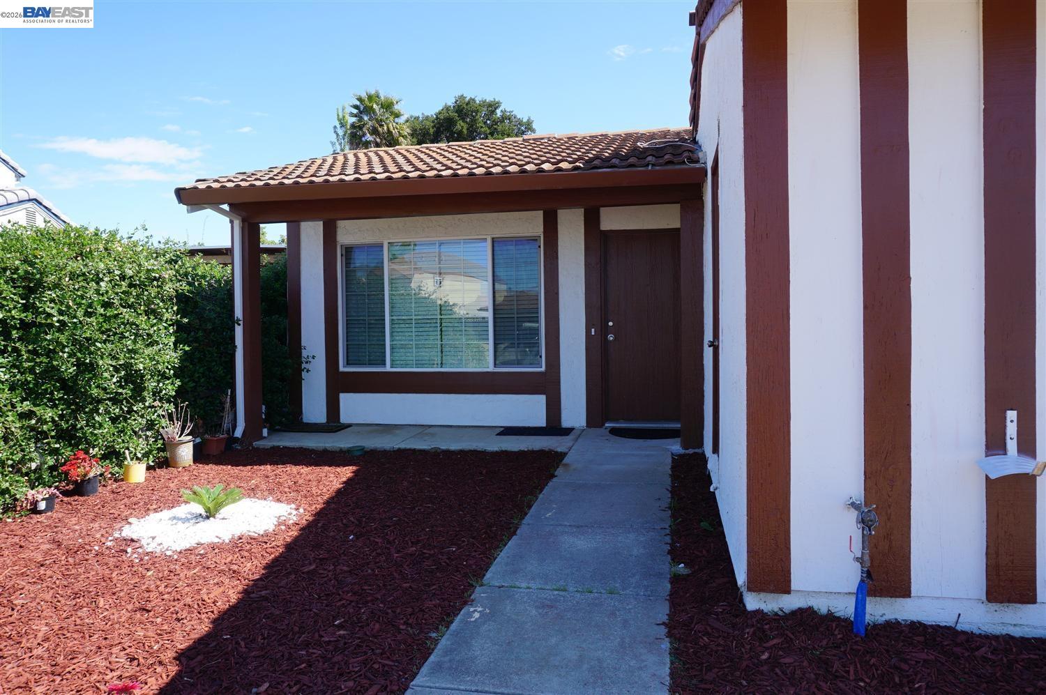 Detail Gallery Image 4 of 35 For 30888 Tidewater Dr, Union City,  CA 94587 - 3 Beds | 2 Baths