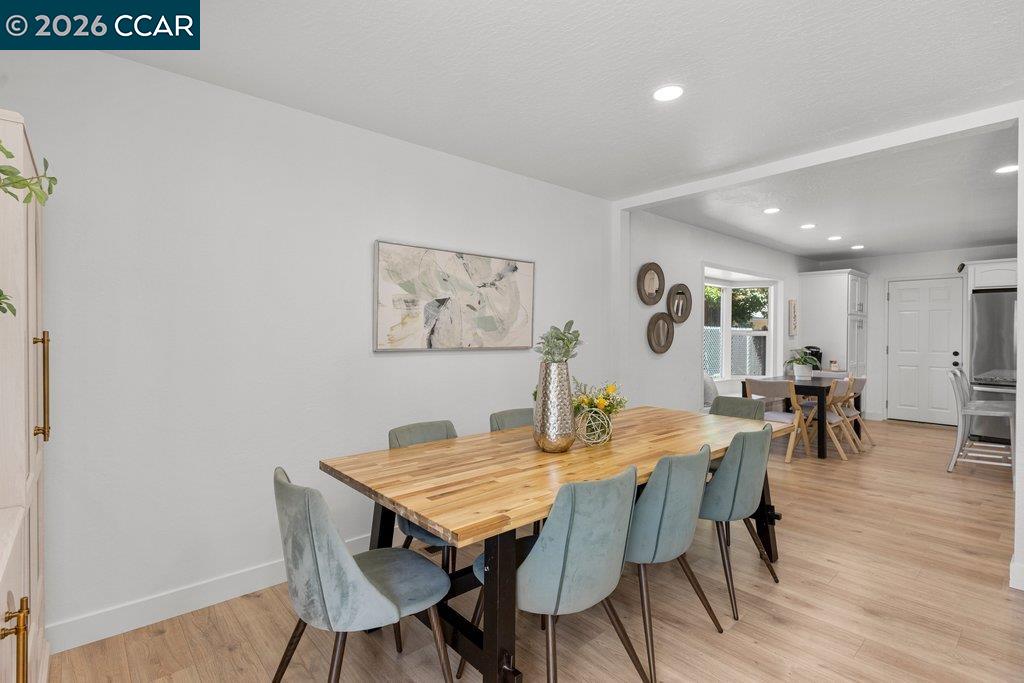 Detail Gallery Image 11 of 39 For 1139 Lovell Court, Concord,  CA 94520 - 5 Beds | 2 Baths