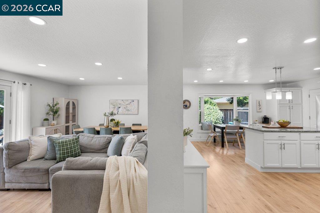 Detail Gallery Image 14 of 39 For 1139 Lovell Court, Concord,  CA 94520 - 5 Beds | 2 Baths