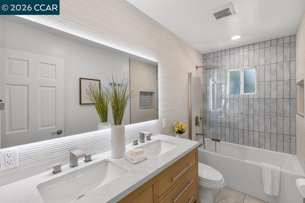 Detail Gallery Image 18 of 39 For 1139 Lovell Court, Concord,  CA 94520 - 5 Beds | 2 Baths