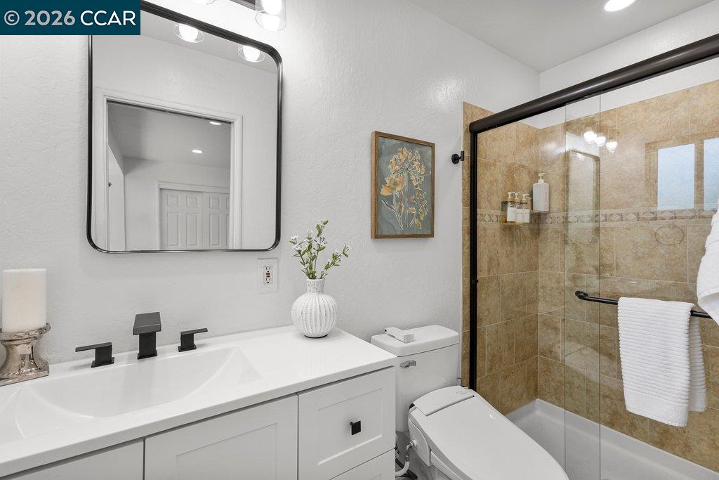 Detail Gallery Image 27 of 39 For 1139 Lovell Court, Concord,  CA 94520 - 5 Beds | 2 Baths