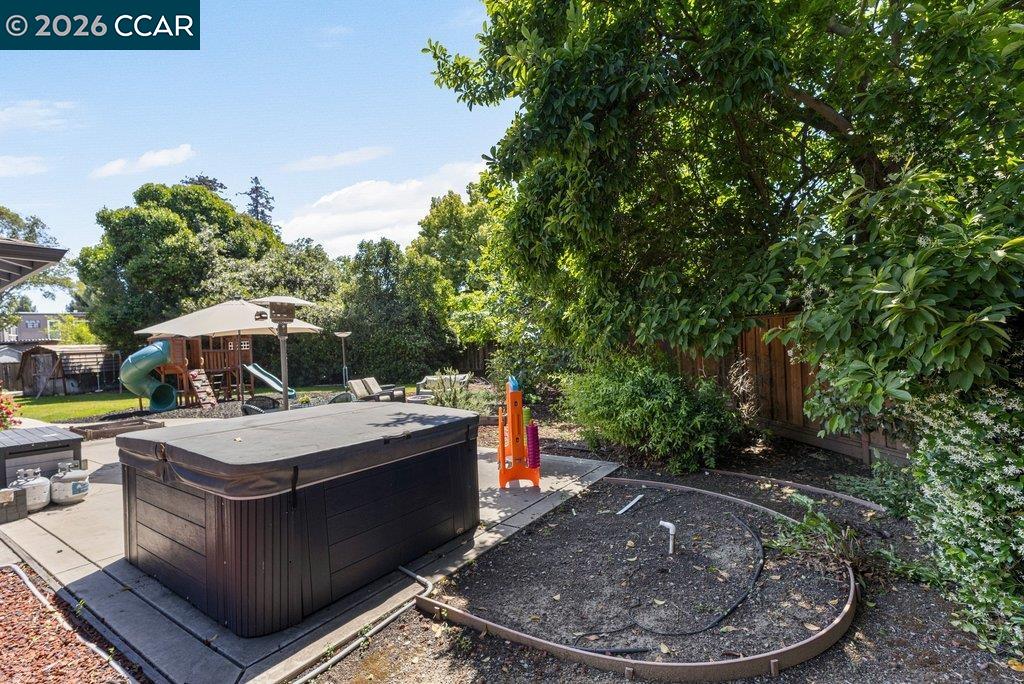 Detail Gallery Image 33 of 39 For 1139 Lovell Court, Concord,  CA 94520 - 5 Beds | 2 Baths