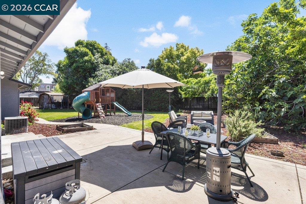 Detail Gallery Image 36 of 39 For 1139 Lovell Court, Concord,  CA 94520 - 5 Beds | 2 Baths