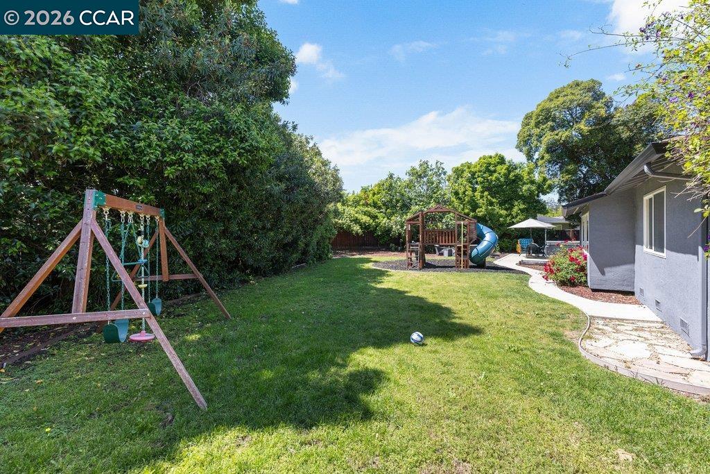 Detail Gallery Image 37 of 39 For 1139 Lovell Court, Concord,  CA 94520 - 5 Beds | 2 Baths