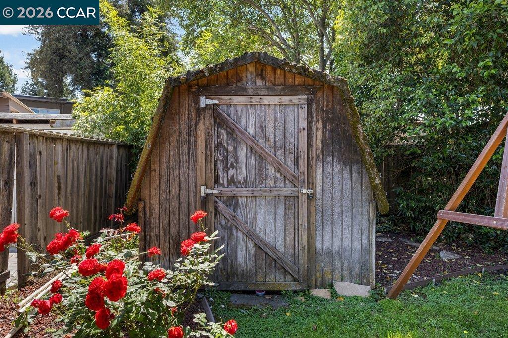 Detail Gallery Image 38 of 39 For 1139 Lovell Court, Concord,  CA 94520 - 5 Beds | 2 Baths