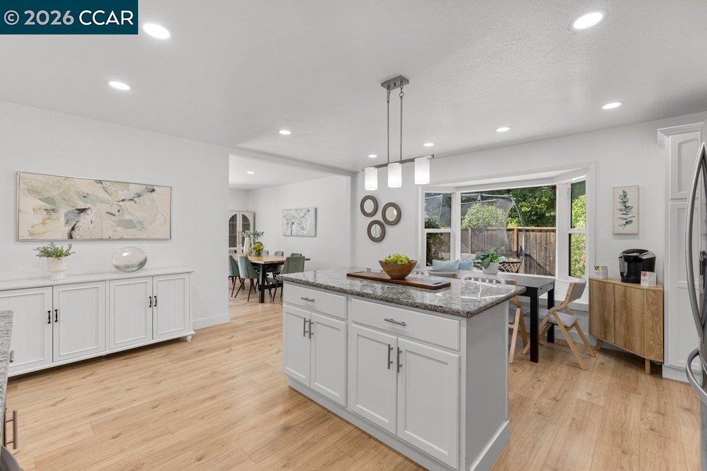 Detail Gallery Image 7 of 39 For 1139 Lovell Court, Concord,  CA 94520 - 5 Beds | 2 Baths