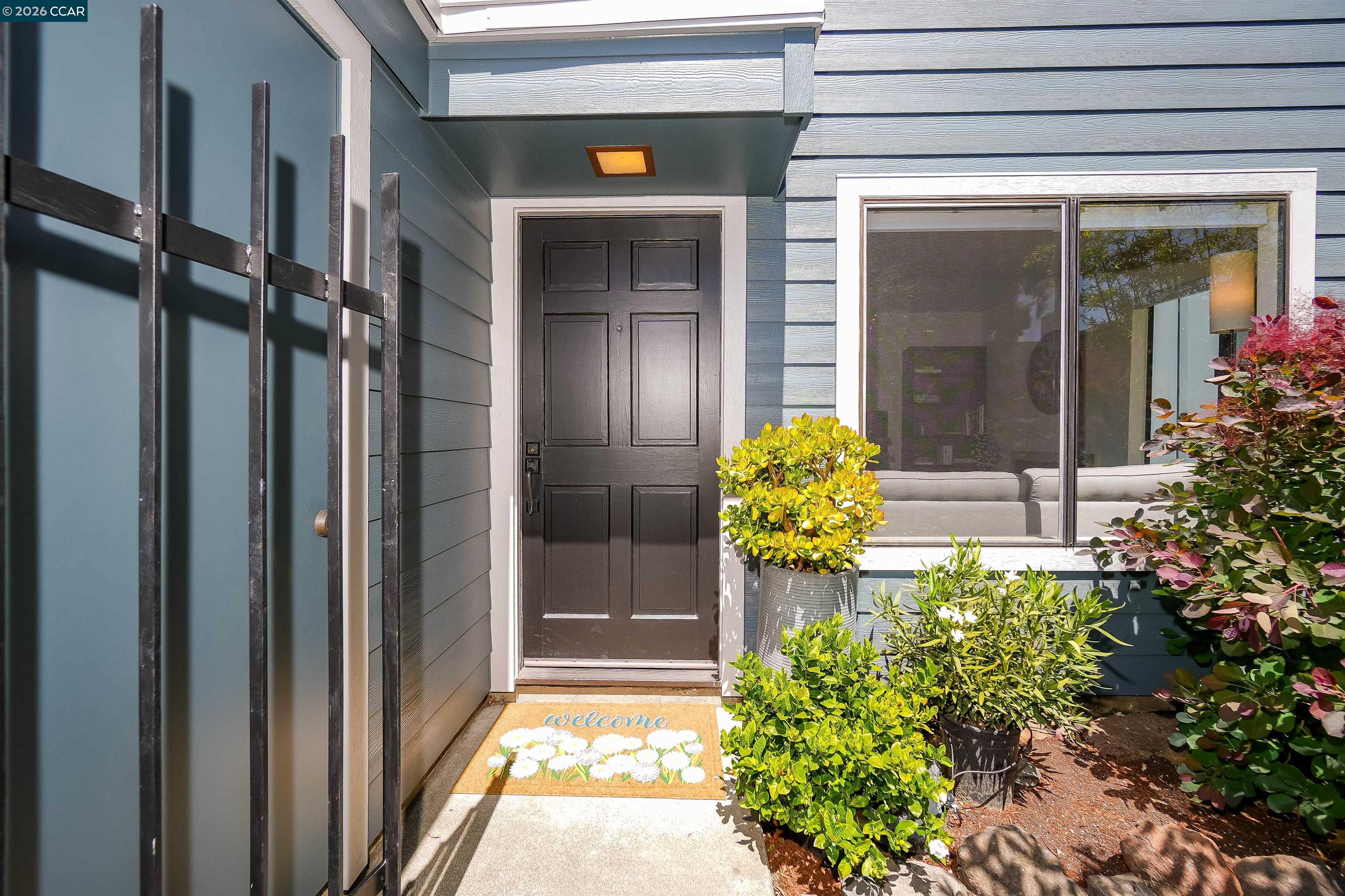 Photo #2: 41131393 Listing: Photo #2