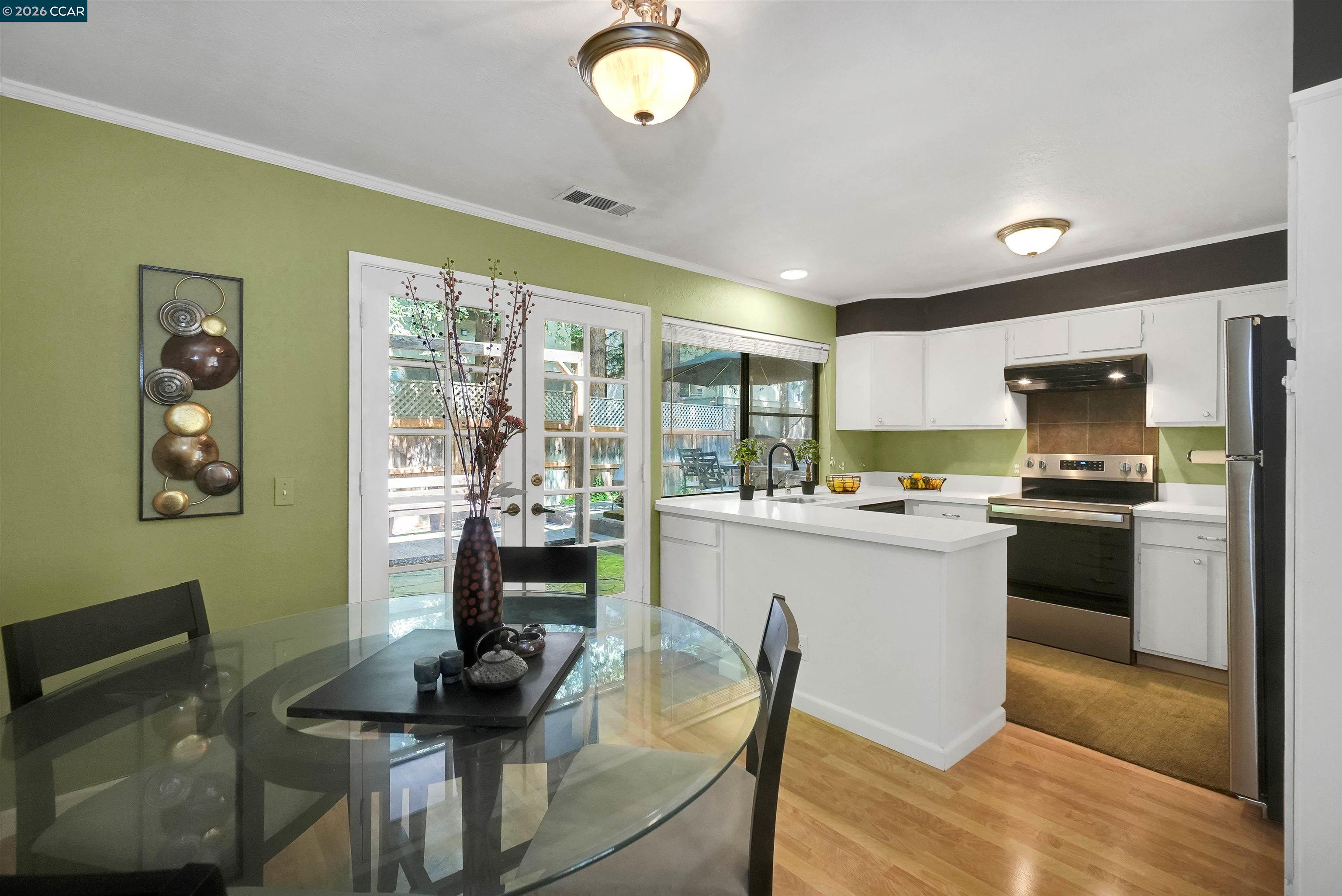 Photo #4: 41131393 Listing: Photo #4