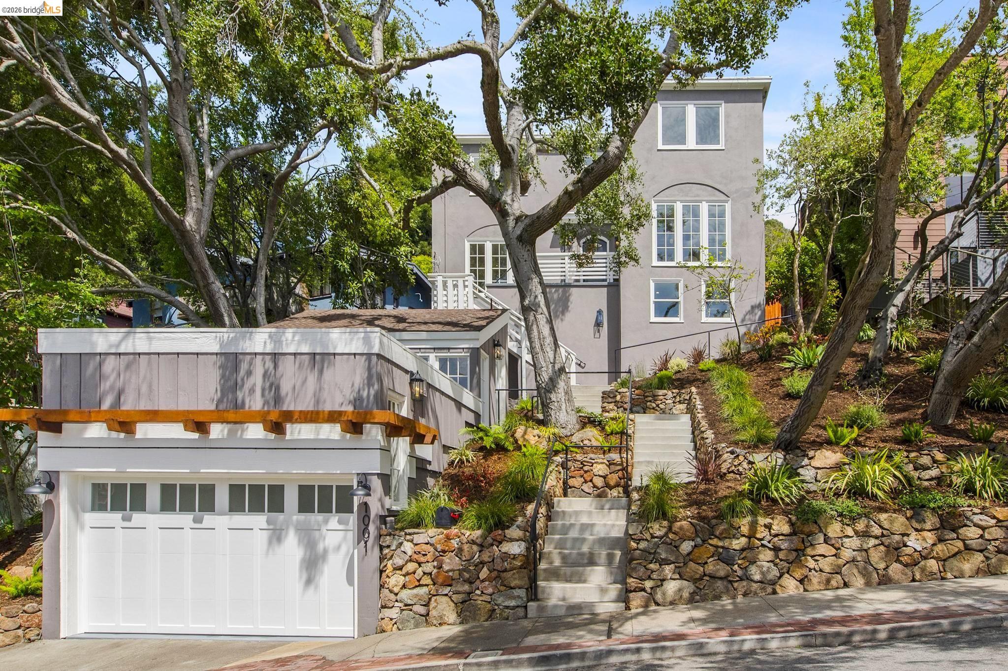 Detail Gallery Image 2 of 77 For 1001 Cragmont Ave, Berkeley,  CA 94708 - 4 Beds | 4 Baths