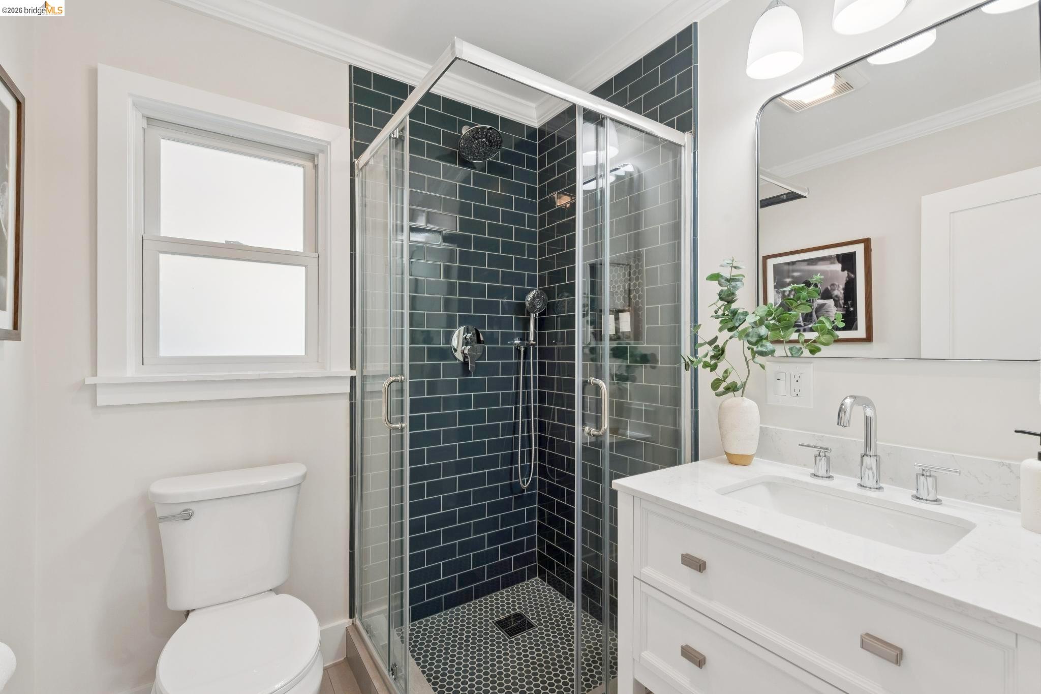 Detail Gallery Image 25 of 77 For 1001 Cragmont Ave, Berkeley,  CA 94708 - 4 Beds | 4 Baths