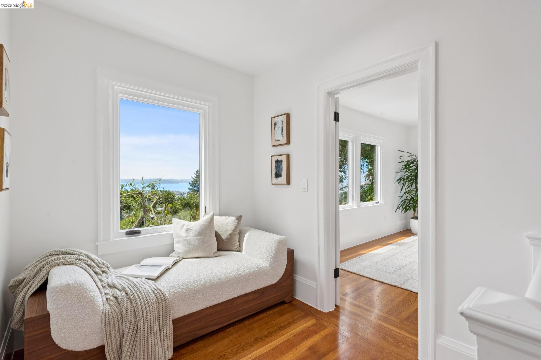 Detail Gallery Image 28 of 77 For 1001 Cragmont Ave, Berkeley,  CA 94708 - 4 Beds | 4 Baths