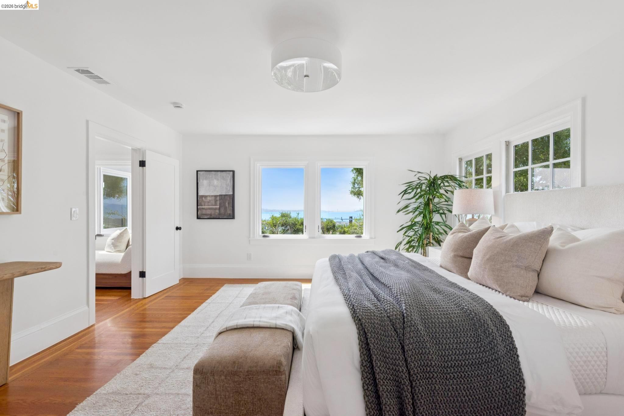 Detail Gallery Image 31 of 77 For 1001 Cragmont Ave, Berkeley,  CA 94708 - 4 Beds | 4 Baths