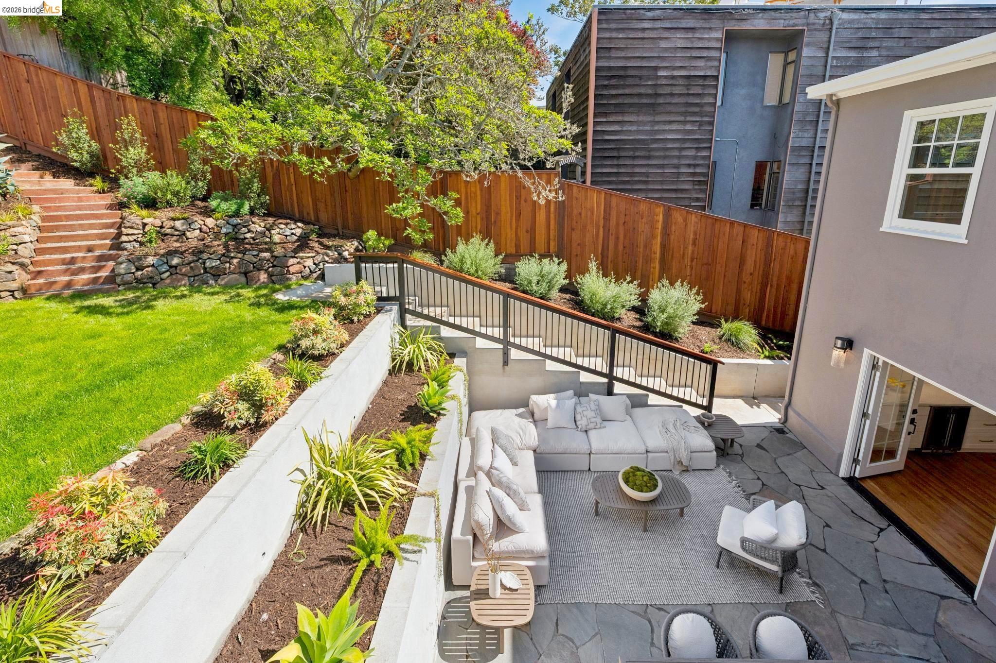 Detail Gallery Image 40 of 77 For 1001 Cragmont Ave, Berkeley,  CA 94708 - 4 Beds | 4 Baths