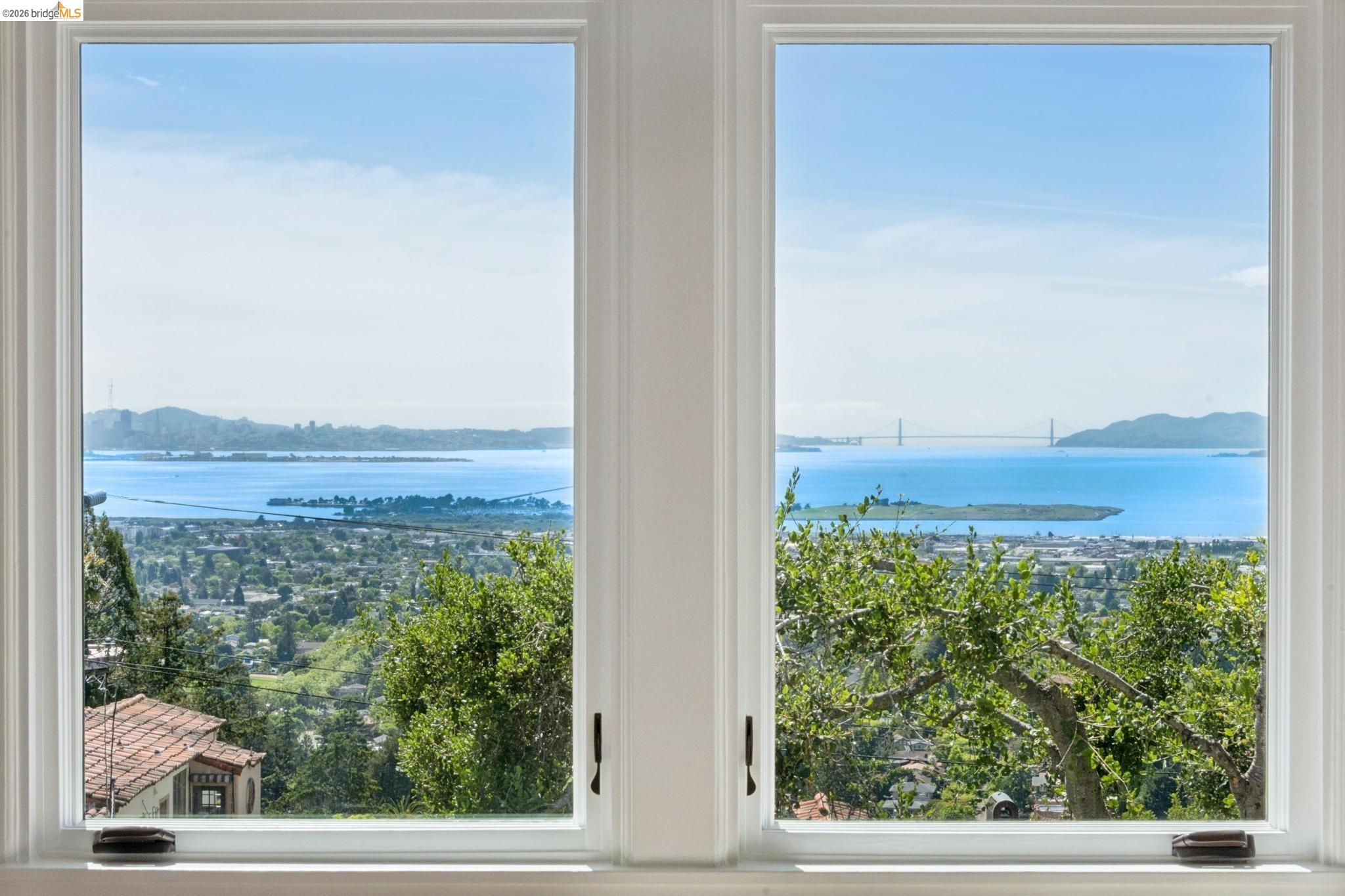 Detail Gallery Image 44 of 77 For 1001 Cragmont Ave, Berkeley,  CA 94708 - 4 Beds | 4 Baths