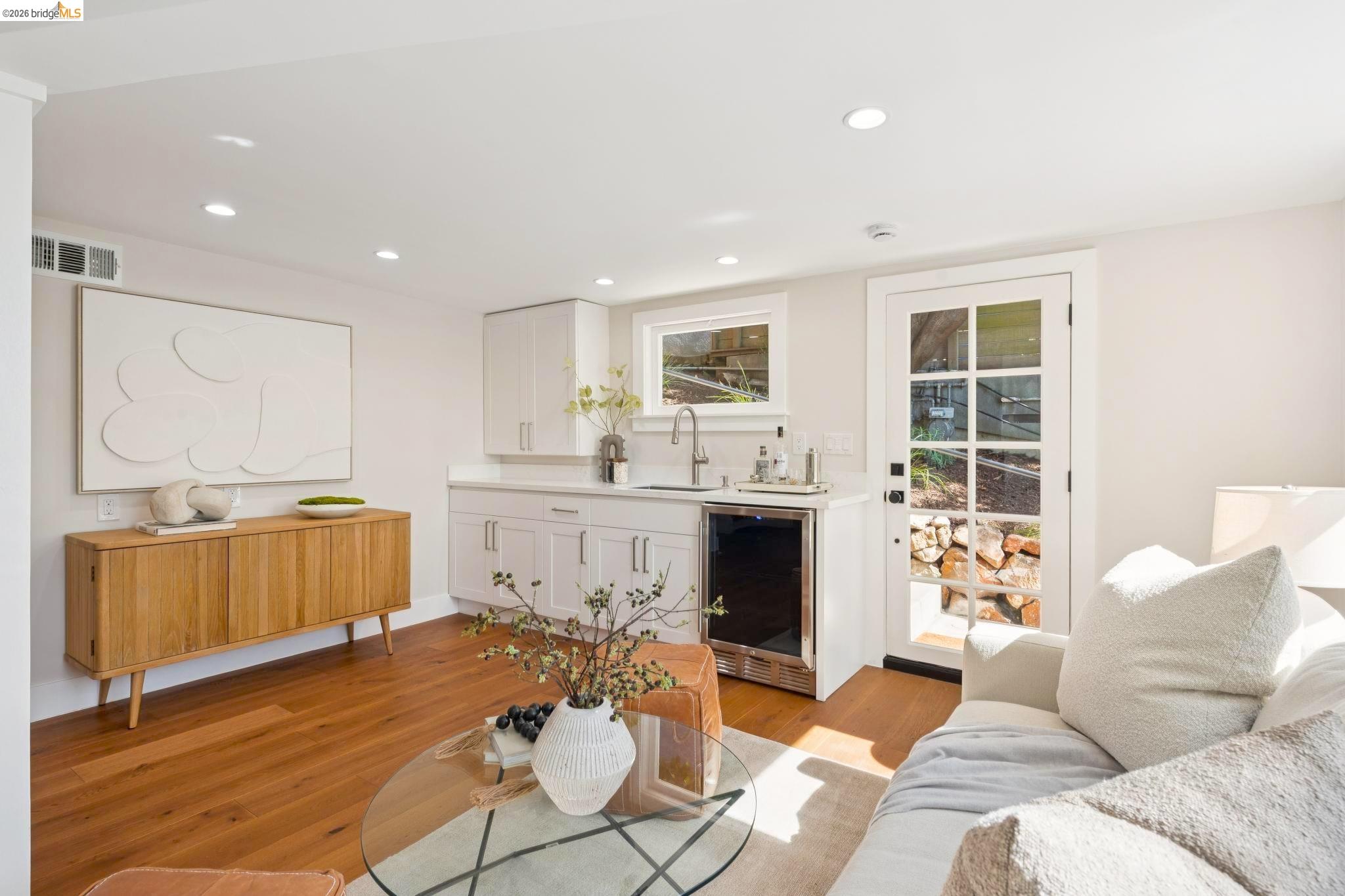 Detail Gallery Image 52 of 77 For 1001 Cragmont Ave, Berkeley,  CA 94708 - 4 Beds | 4 Baths