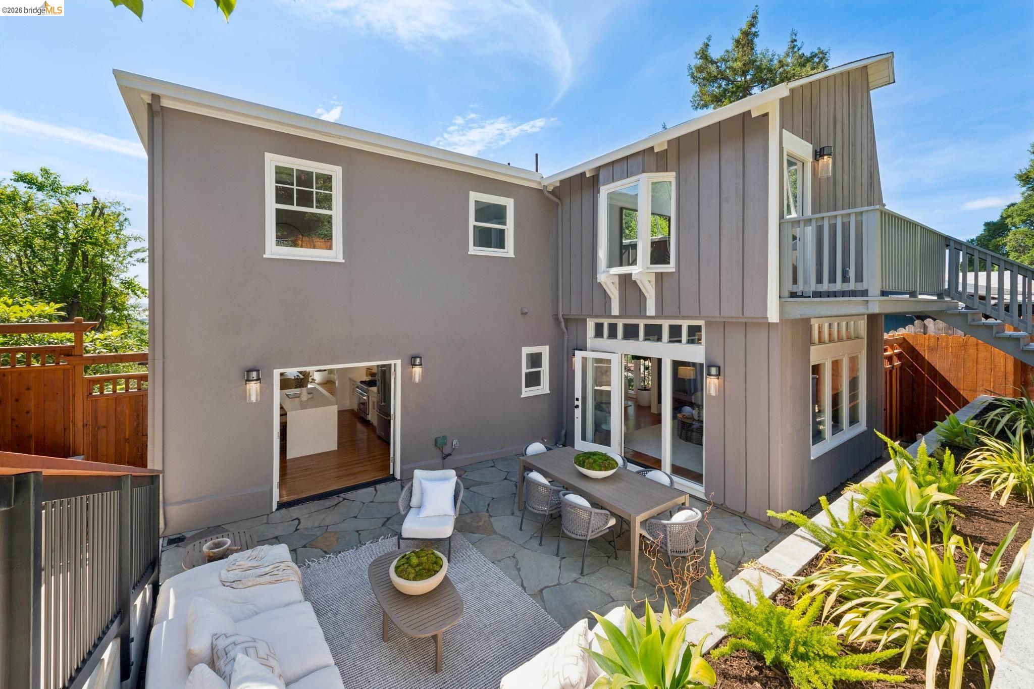 Detail Gallery Image 65 of 77 For 1001 Cragmont Ave, Berkeley,  CA 94708 - 4 Beds | 4 Baths