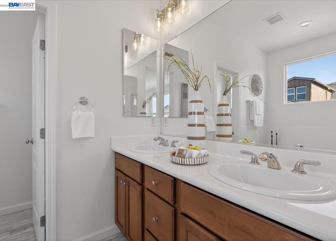 Detail Gallery Image 24 of 35 For 3348 Chartwell St, San Ramon,  CA 94583 - 3 Beds | 3/1 Baths