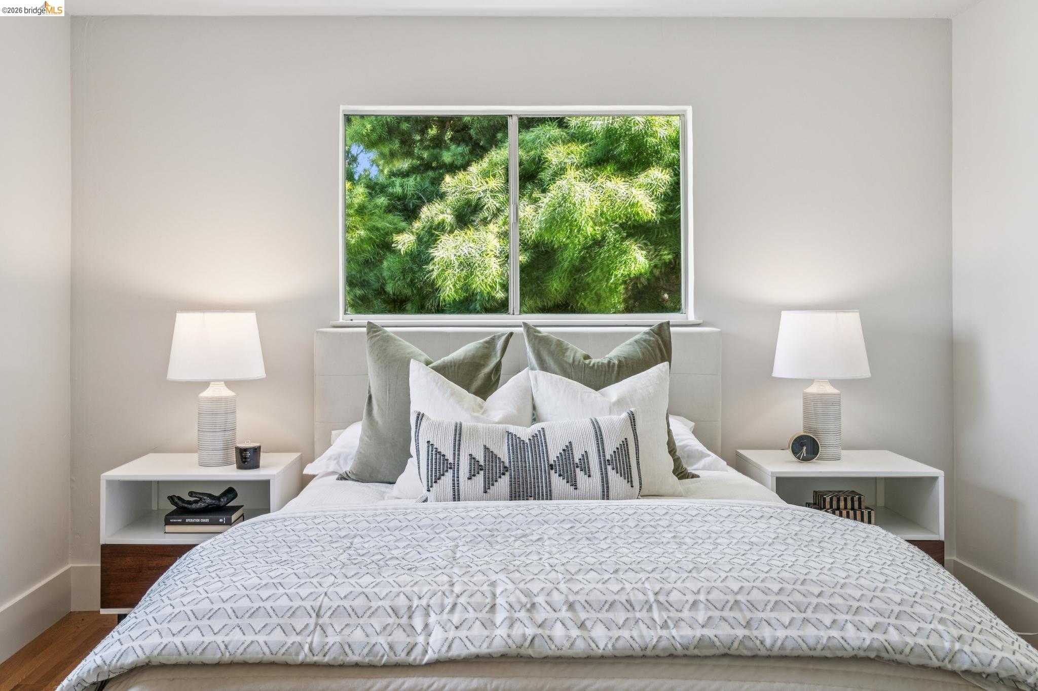 Detail Gallery Image 18 of 37 For 2323 Browning St, Berkeley,  CA 94702 - 3 Beds | 1 Baths