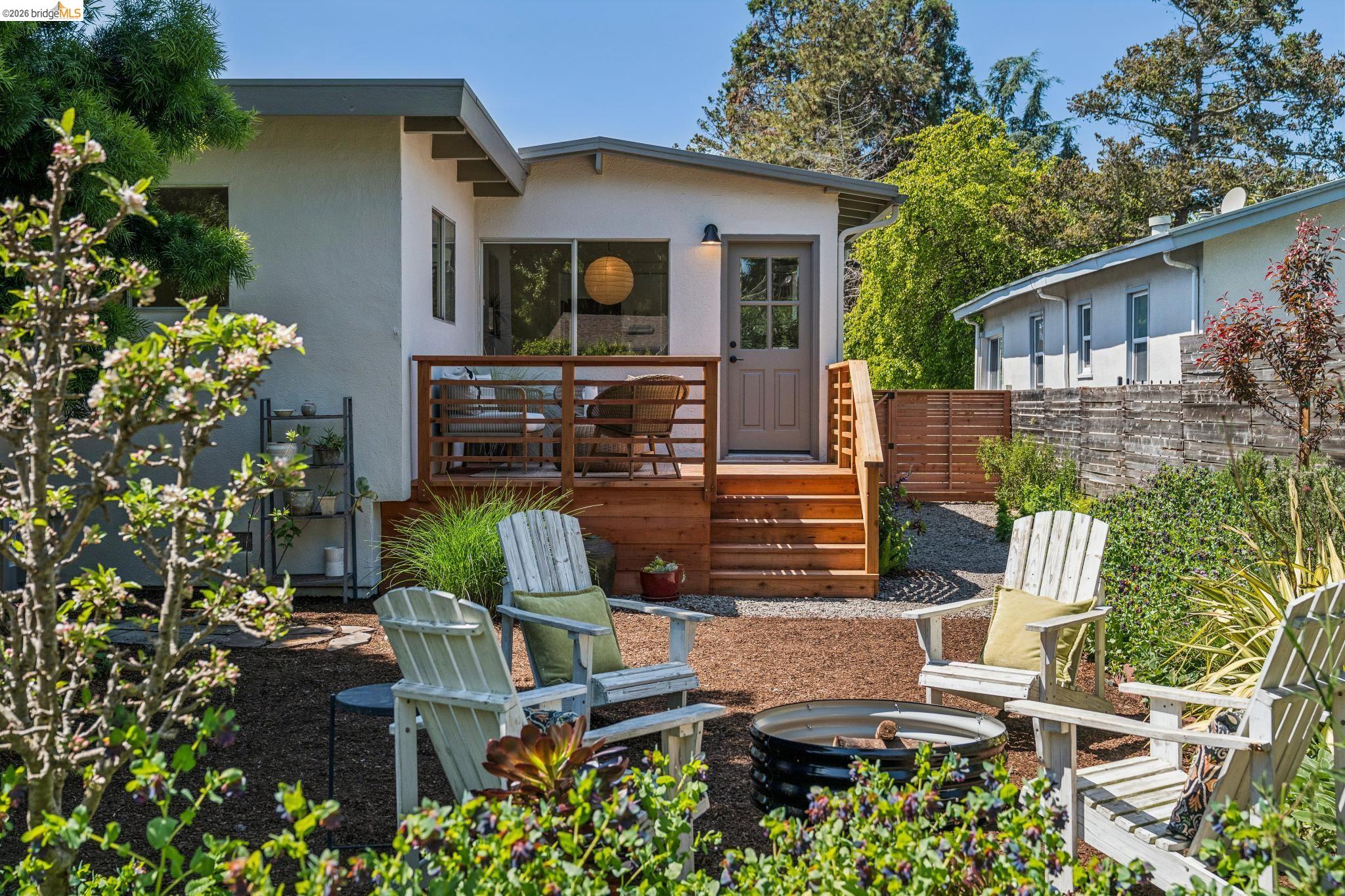 Detail Gallery Image 29 of 37 For 2323 Browning St, Berkeley,  CA 94702 - 3 Beds | 1 Baths