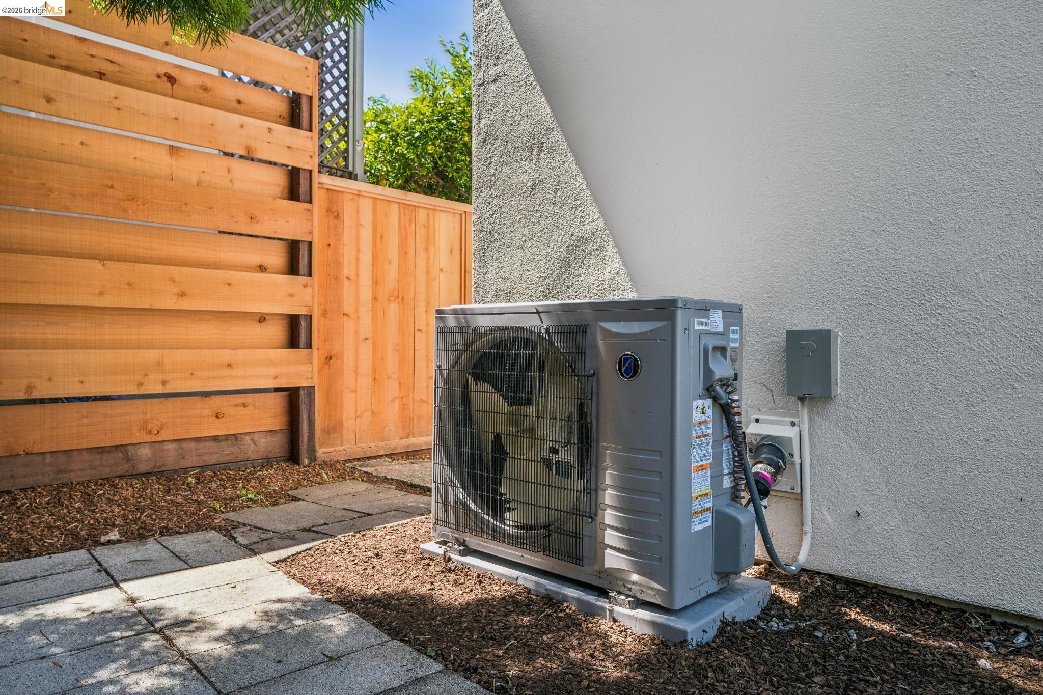 Detail Gallery Image 34 of 37 For 2323 Browning St, Berkeley,  CA 94702 - 3 Beds | 1 Baths