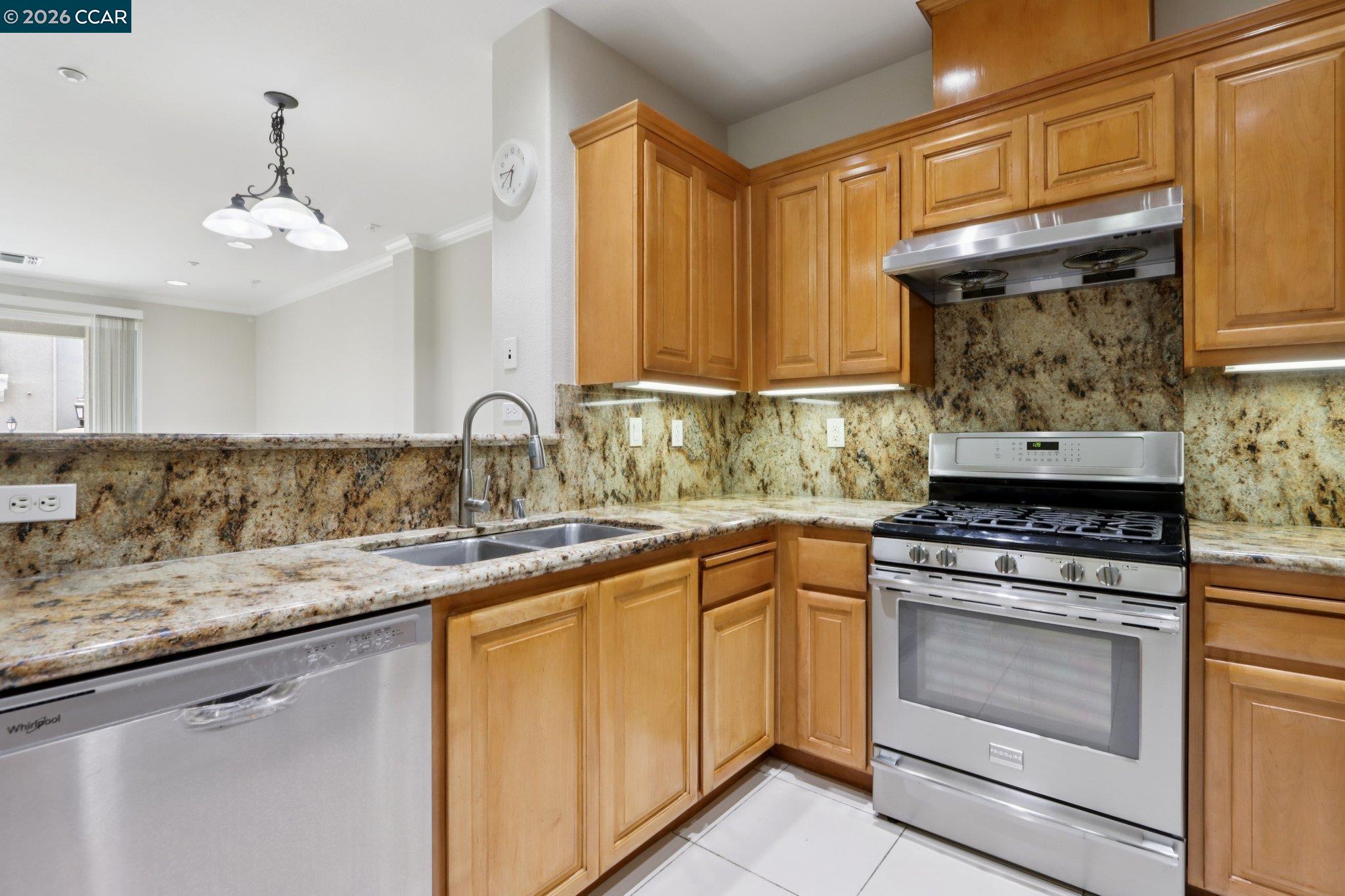 Photo #11: 41131400 Listing: Photo #11