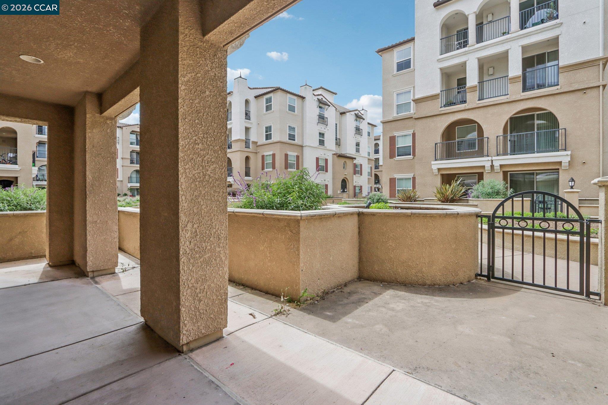 Photo #8: 41131400 Listing: Photo #8