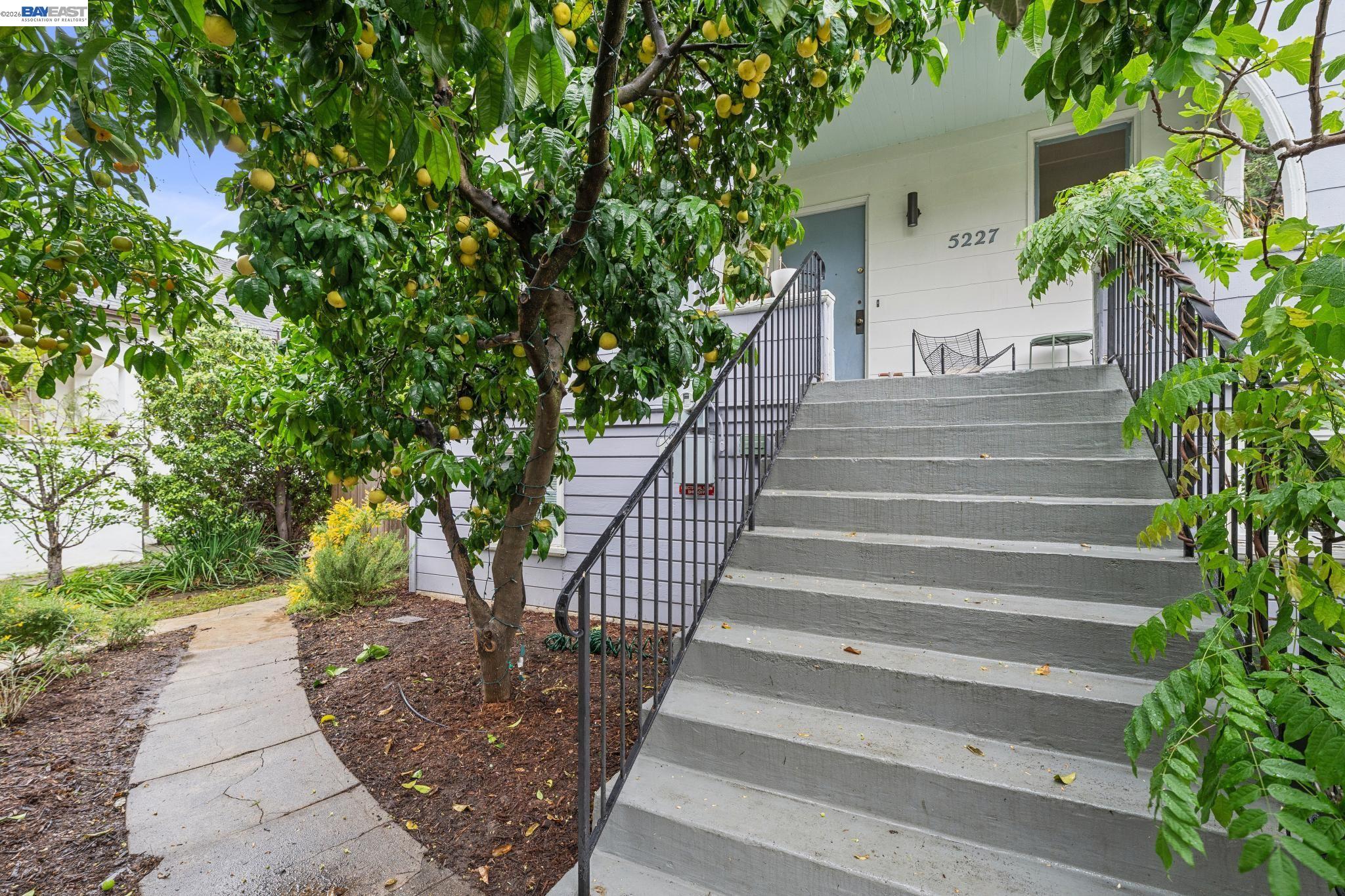 5227 LOCKSLEY AVENUE, Oakland, CA, 94618