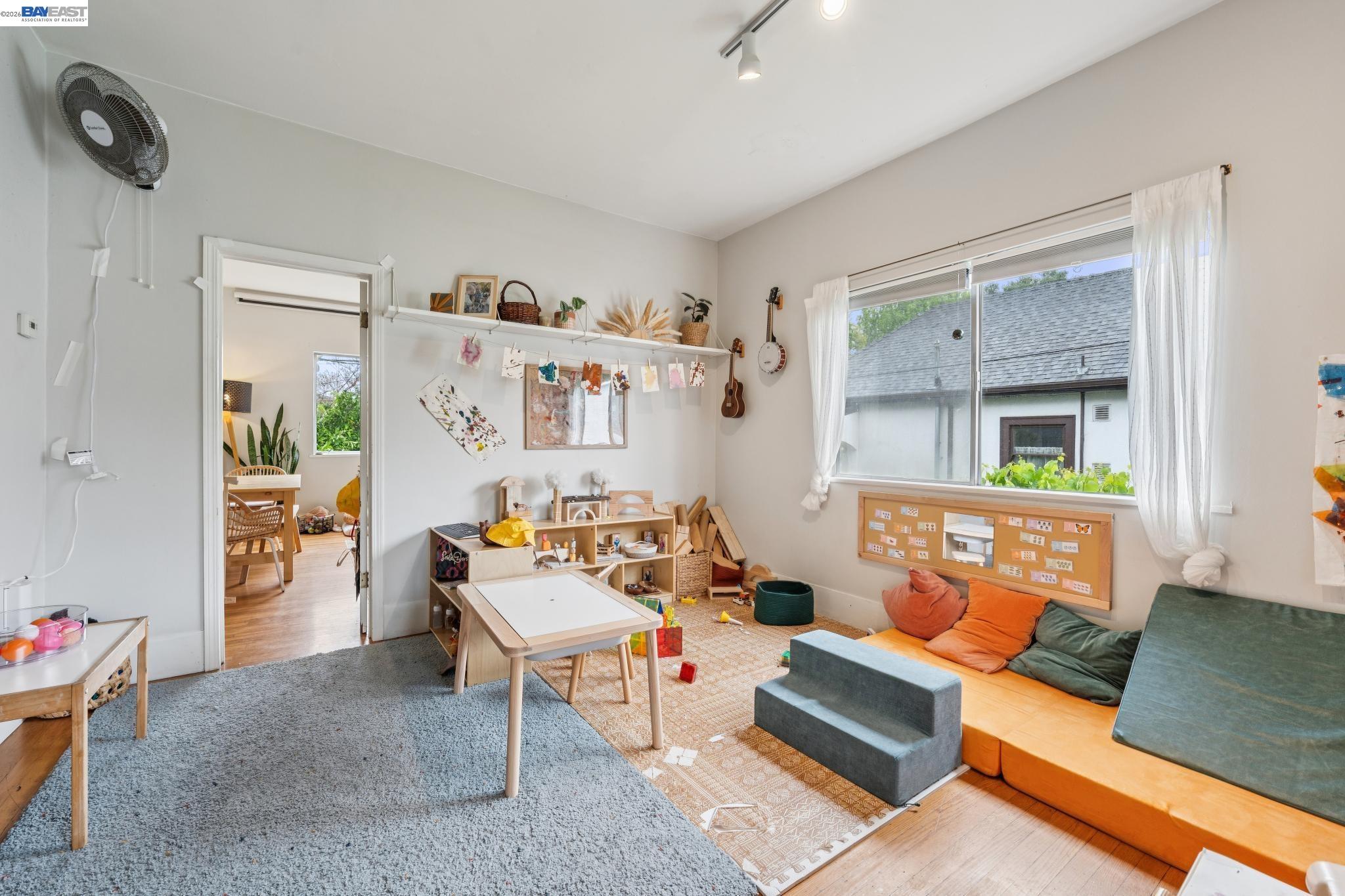 5227 LOCKSLEY AVENUE, Oakland, CA, 94618