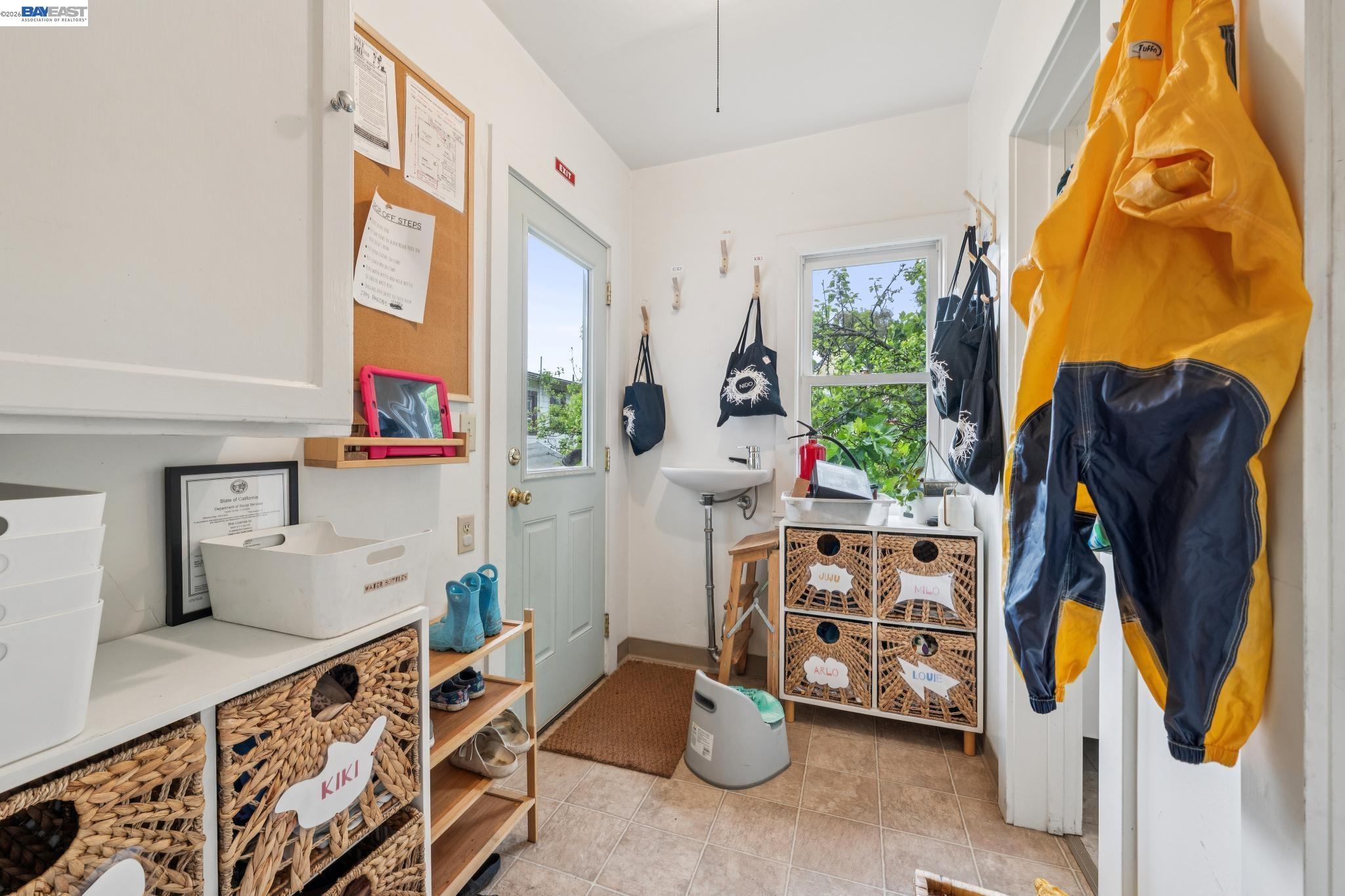 5227 LOCKSLEY AVENUE, Oakland, CA, 94618