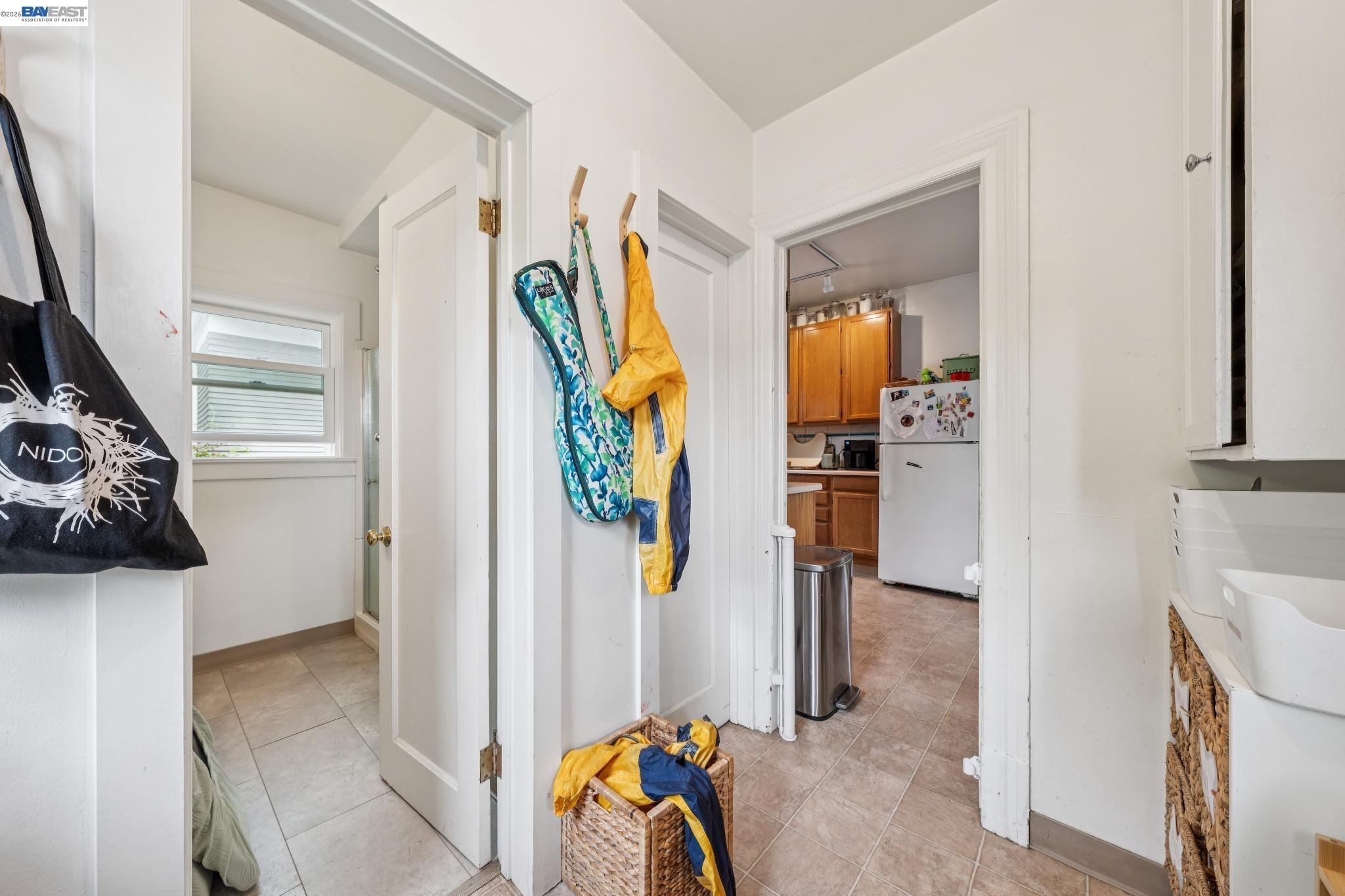 5227 LOCKSLEY AVENUE, Oakland, CA, 94618