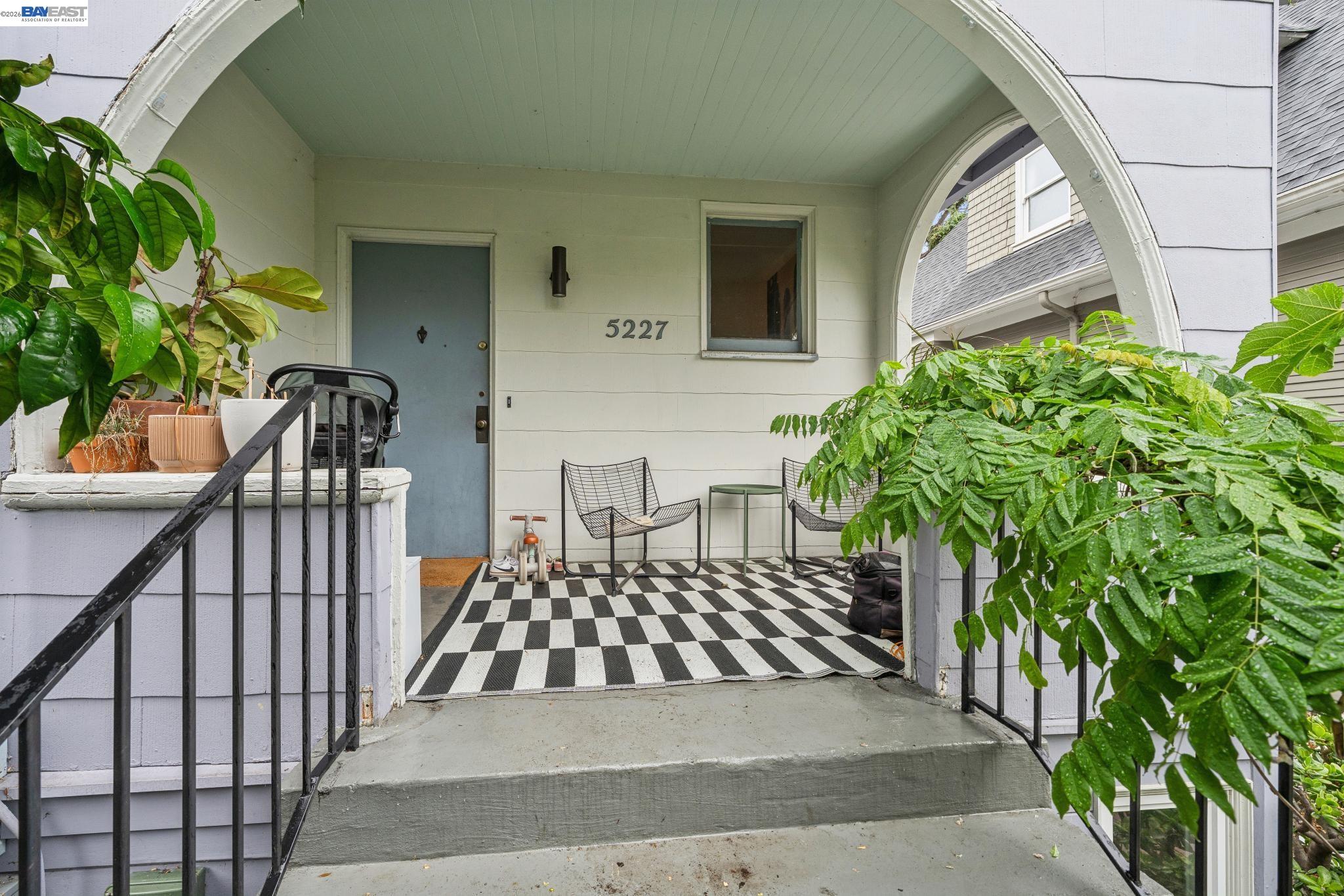 5227 LOCKSLEY AVENUE, Oakland, CA, 94618