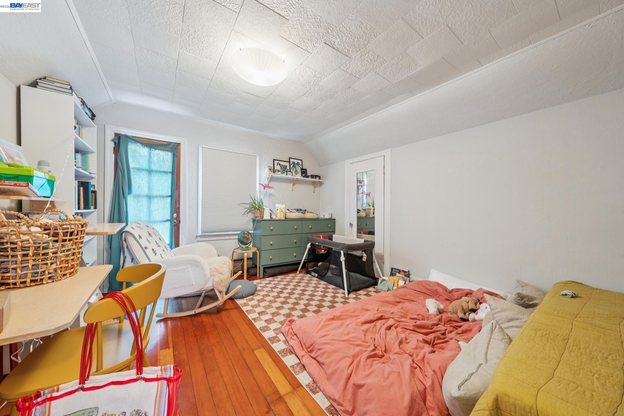 5227 LOCKSLEY AVENUE, Oakland, CA, 94618