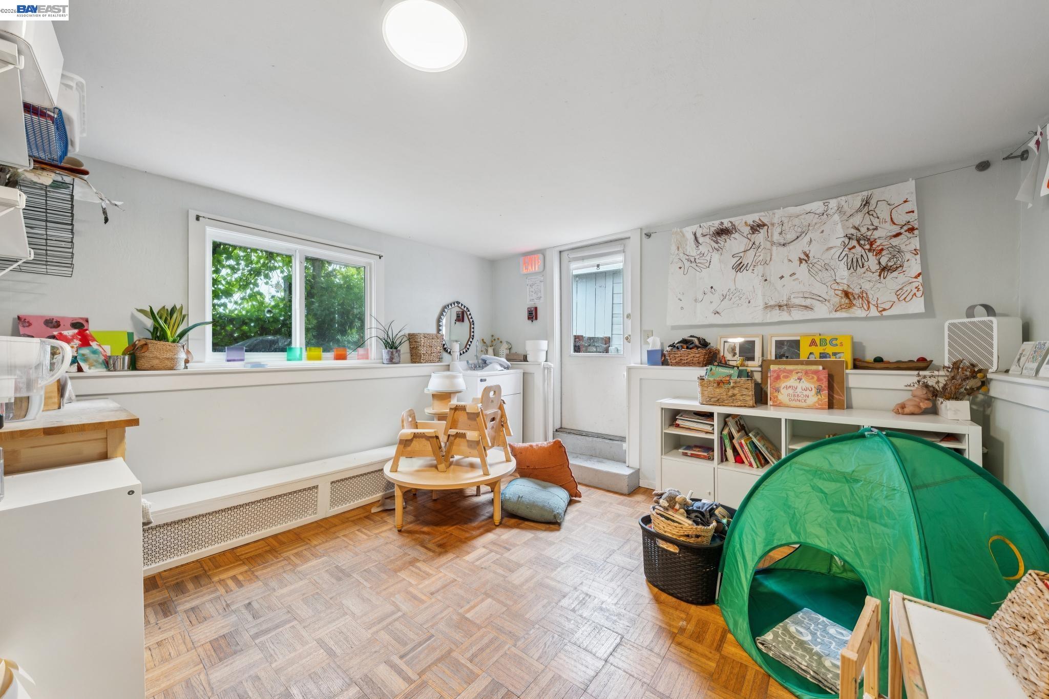 5227 LOCKSLEY AVENUE, Oakland, CA, 94618
