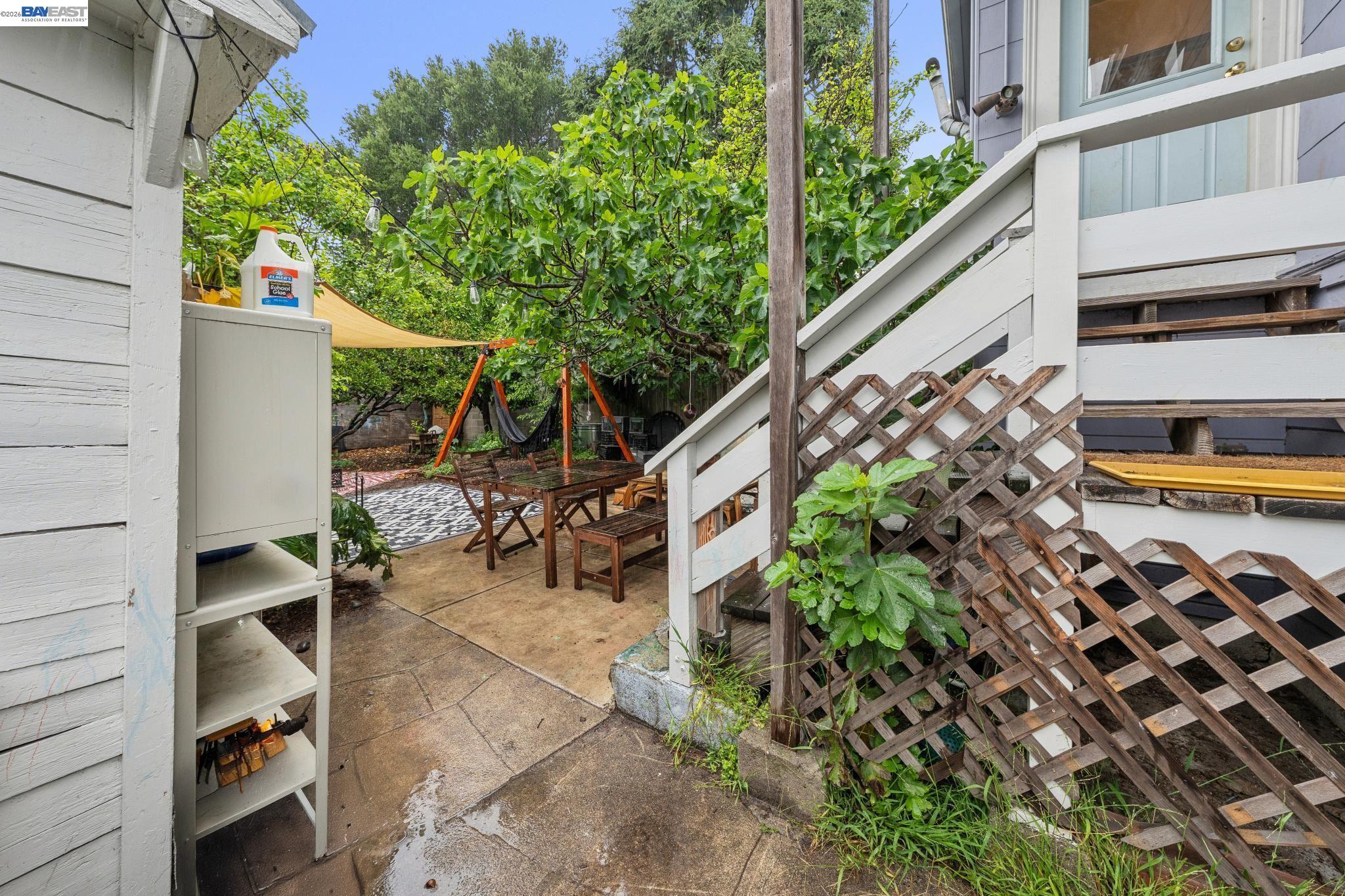 5227 LOCKSLEY AVENUE, Oakland, CA, 94618