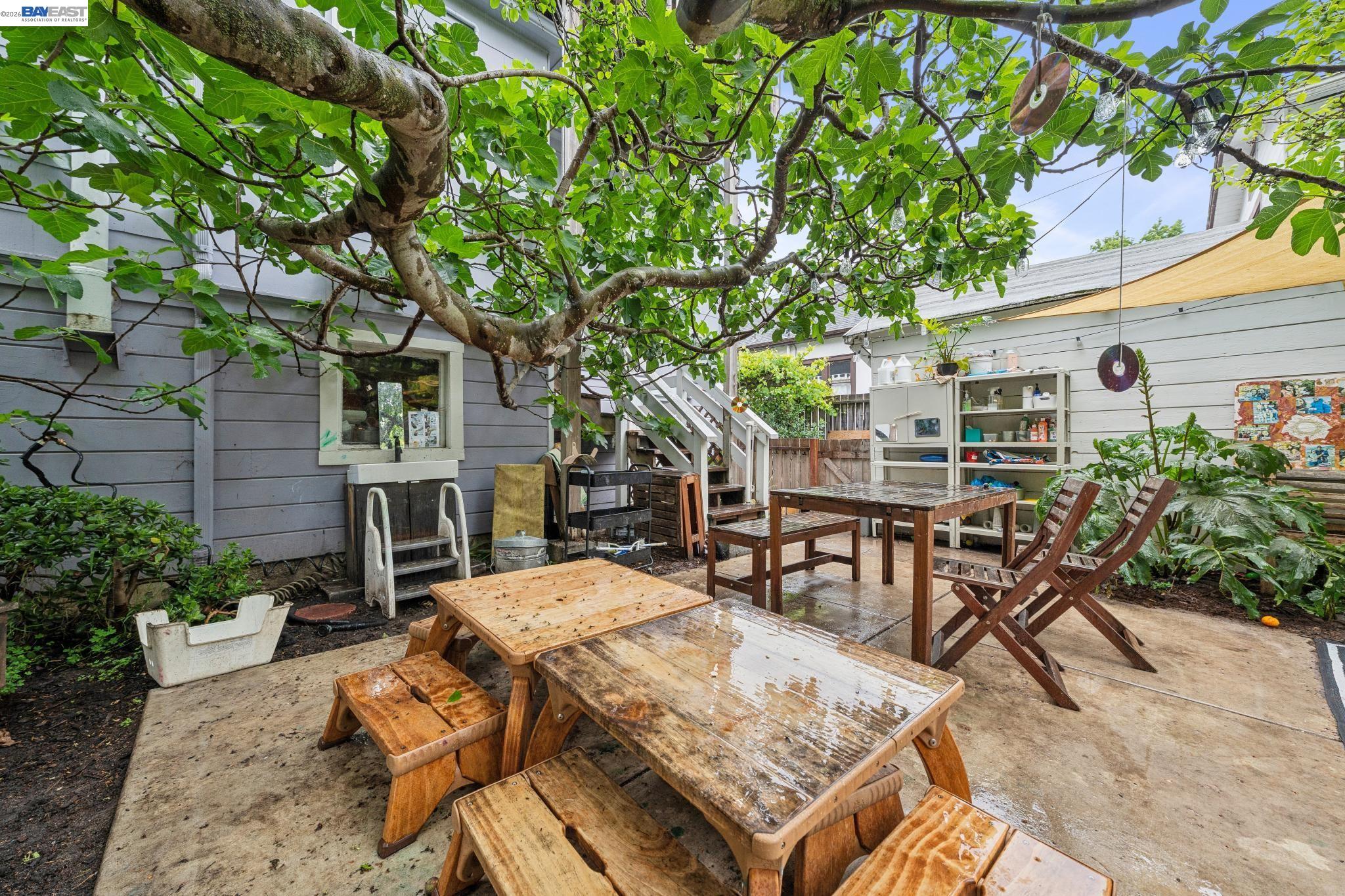5227 LOCKSLEY AVENUE, Oakland, CA, 94618