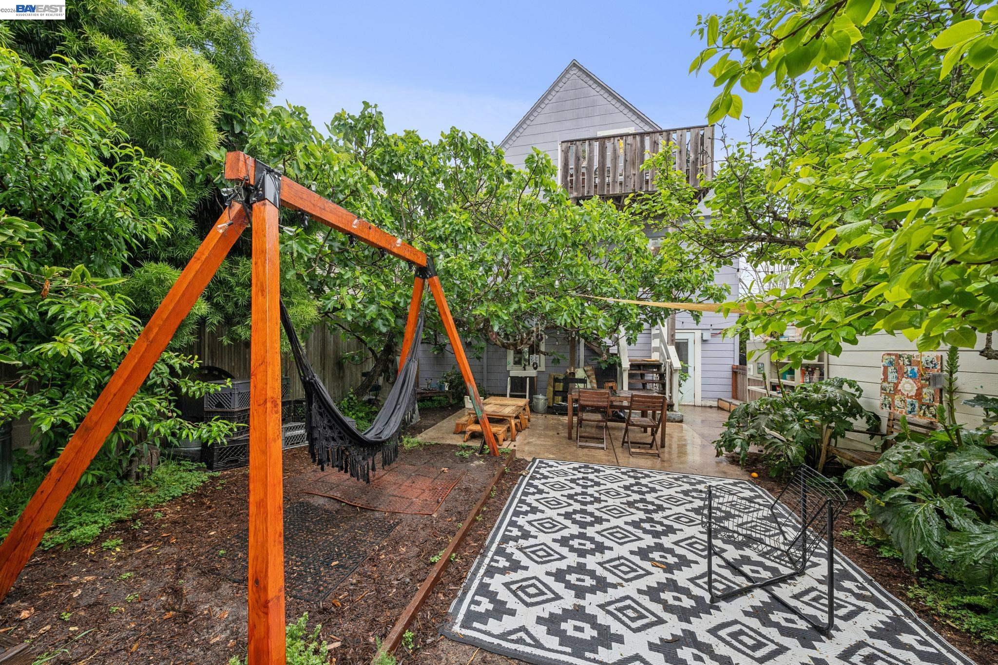 5227 LOCKSLEY AVENUE, Oakland, CA, 94618