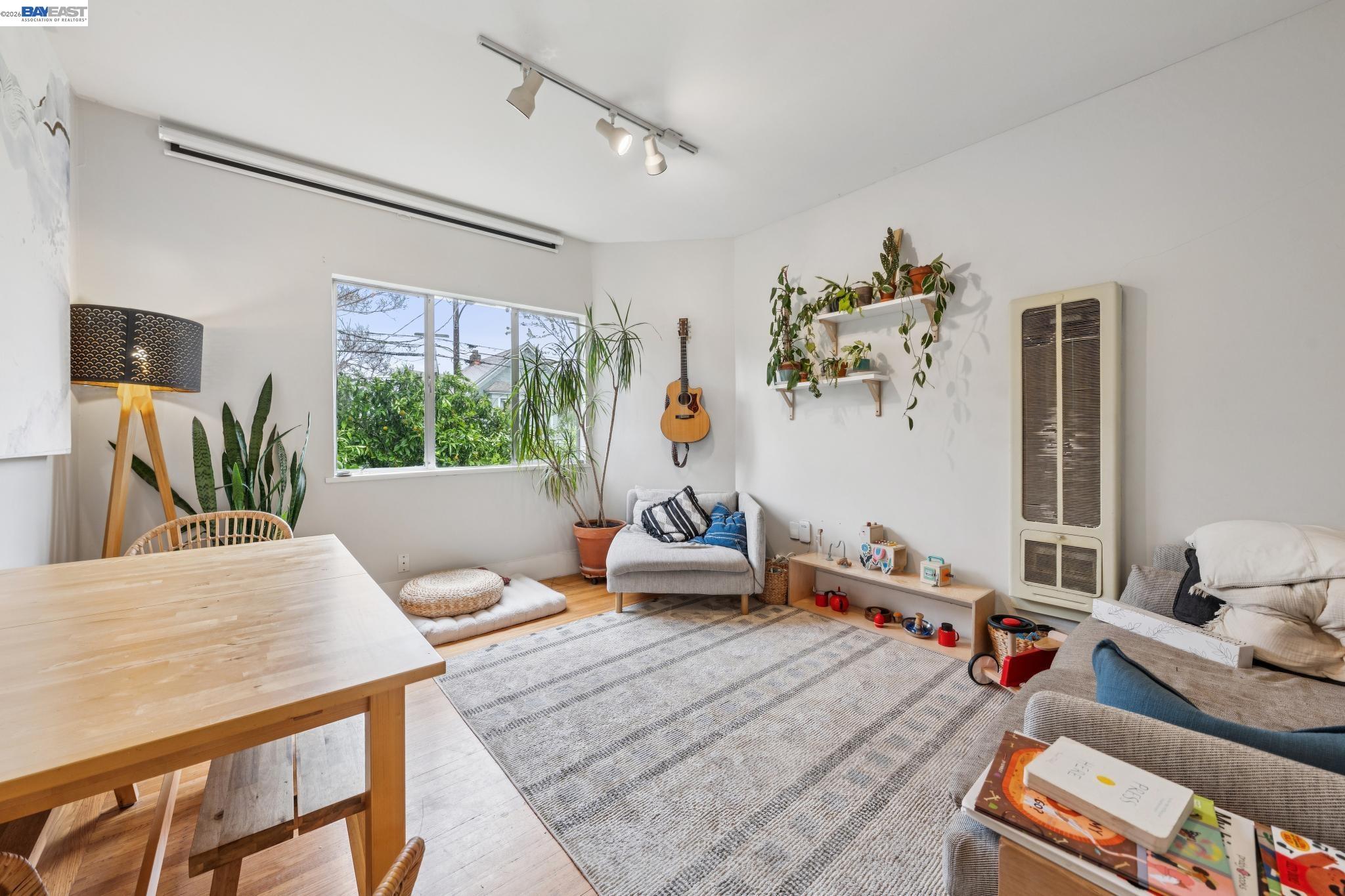 5227 LOCKSLEY AVENUE, Oakland, CA, 94618