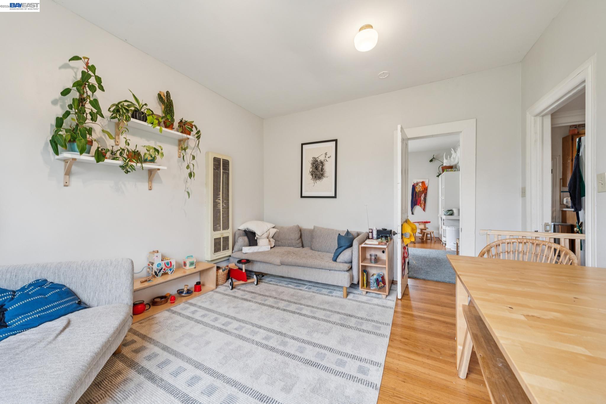 5227 LOCKSLEY AVENUE, Oakland, CA, 94618