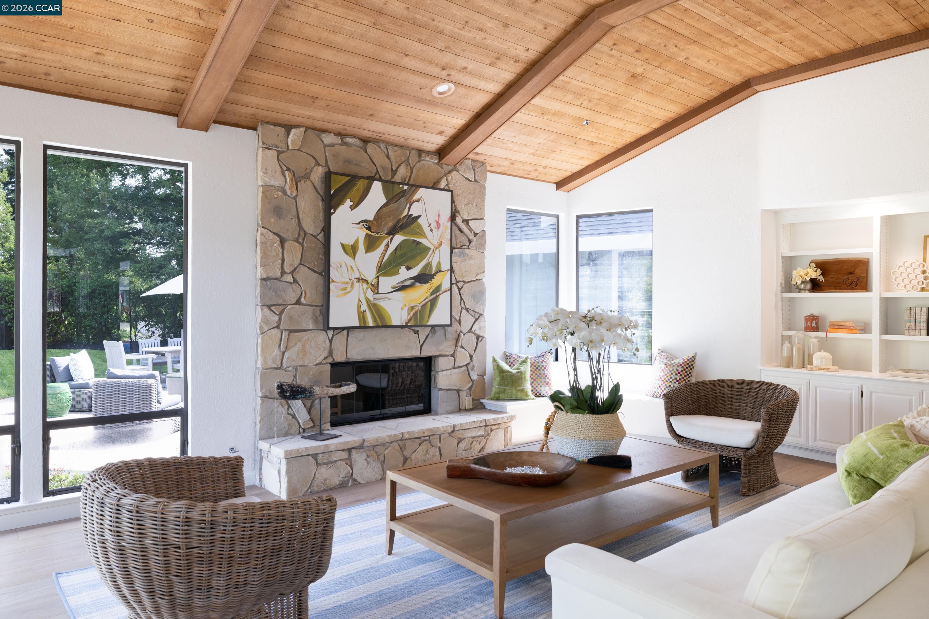 Detail Gallery Image 9 of 46 For 7 Crockett Drive, Moraga,  CA 94556 - 4 Beds | 2/1 Baths