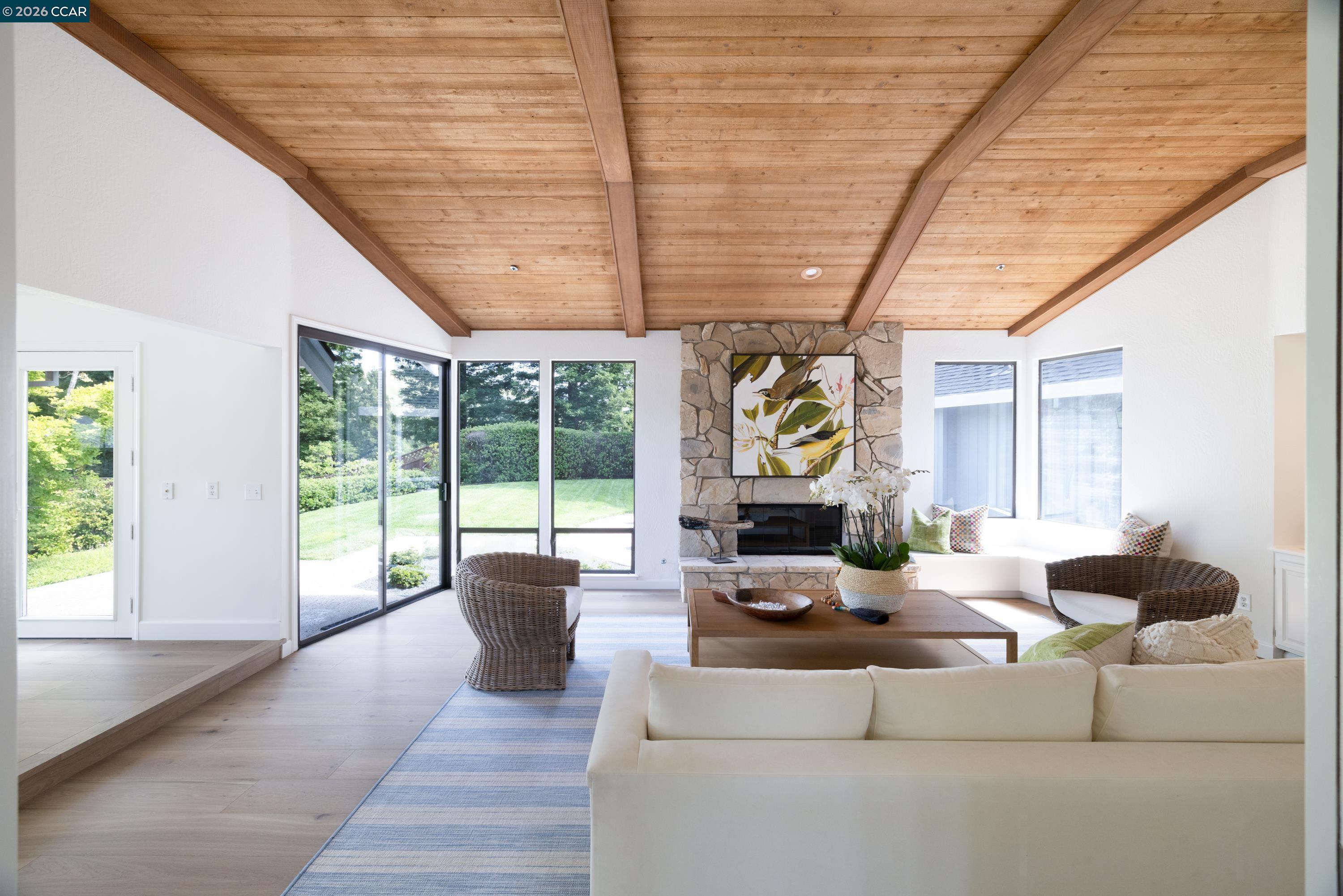 Detail Gallery Image 11 of 46 For 7 Crockett Drive, Moraga,  CA 94556 - 4 Beds | 2/1 Baths