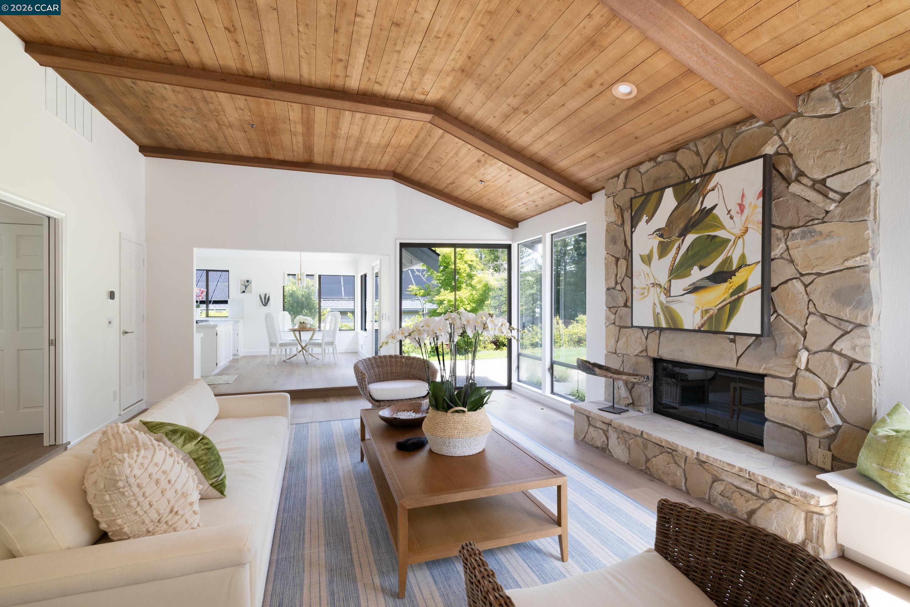 Detail Gallery Image 12 of 46 For 7 Crockett Drive, Moraga,  CA 94556 - 4 Beds | 2/1 Baths