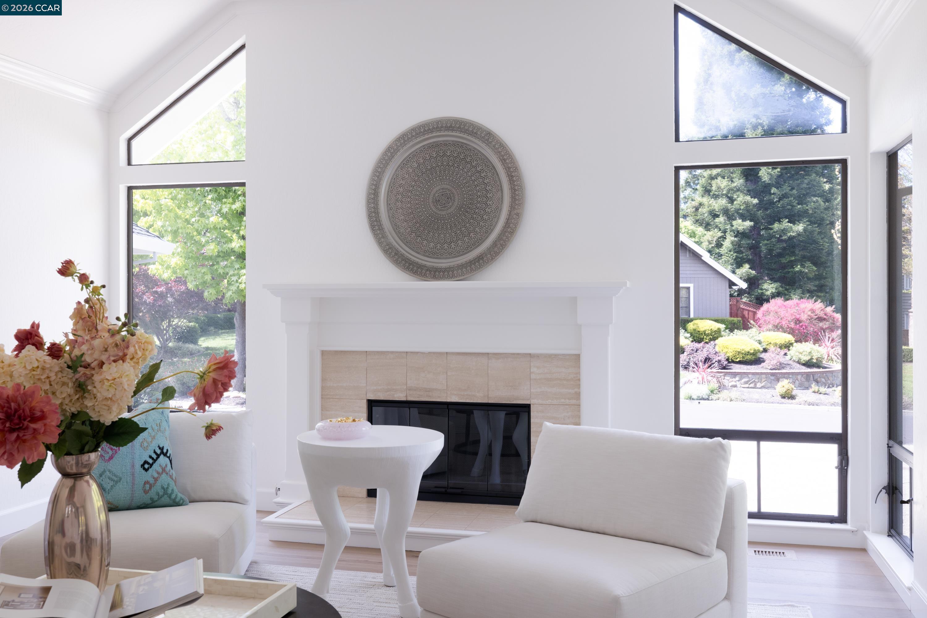 Detail Gallery Image 5 of 46 For 7 Crockett Drive, Moraga,  CA 94556 - 4 Beds | 2/1 Baths