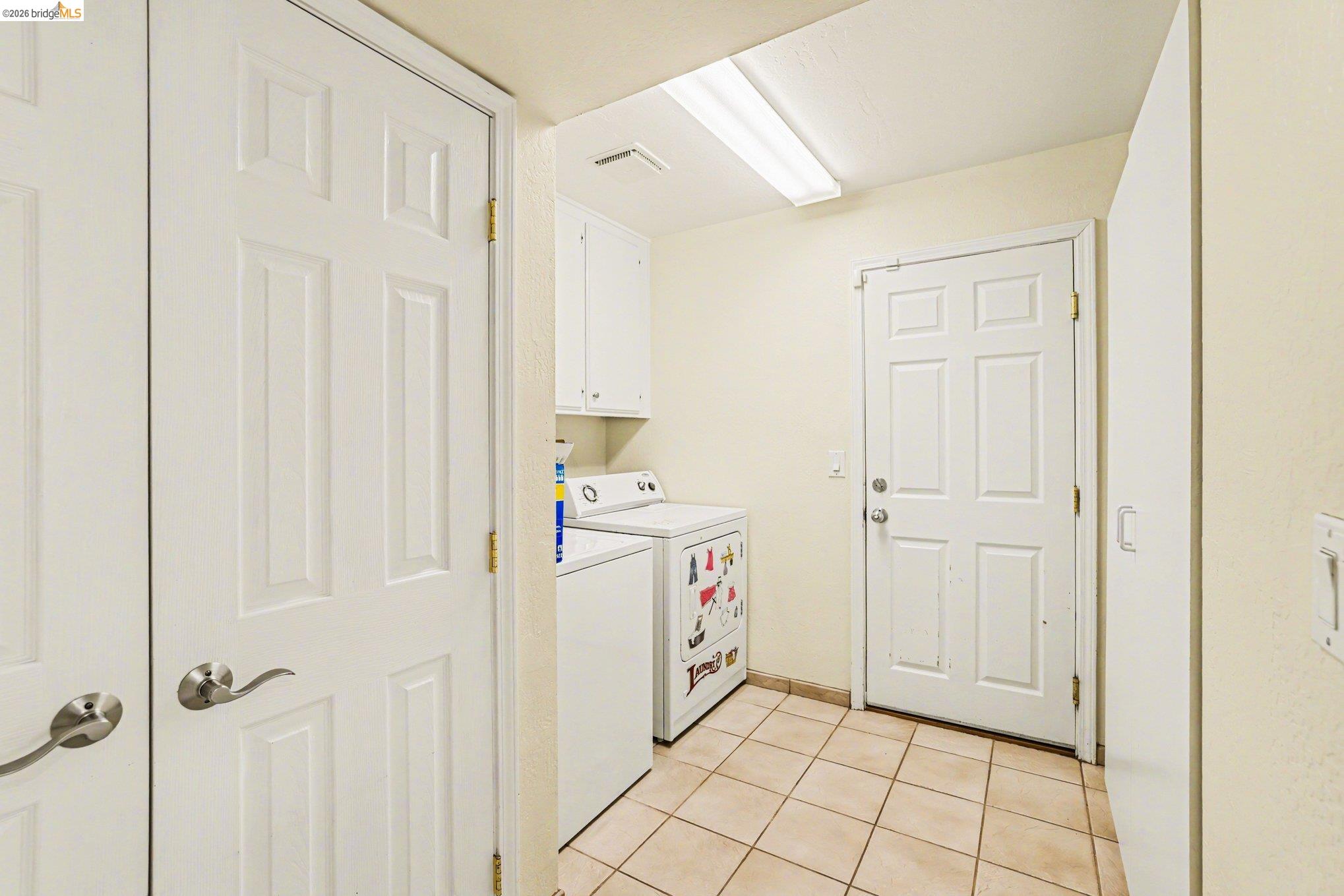 Detail Gallery Image 32 of 51 For 1912 Grizzly Ct, Antioch,  CA 94509 - 4 Beds | 3 Baths