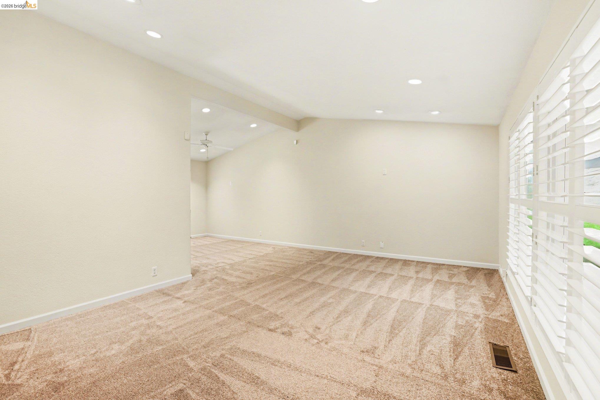 Detail Gallery Image 8 of 51 For 1912 Grizzly Ct, Antioch,  CA 94509 - 4 Beds | 3 Baths