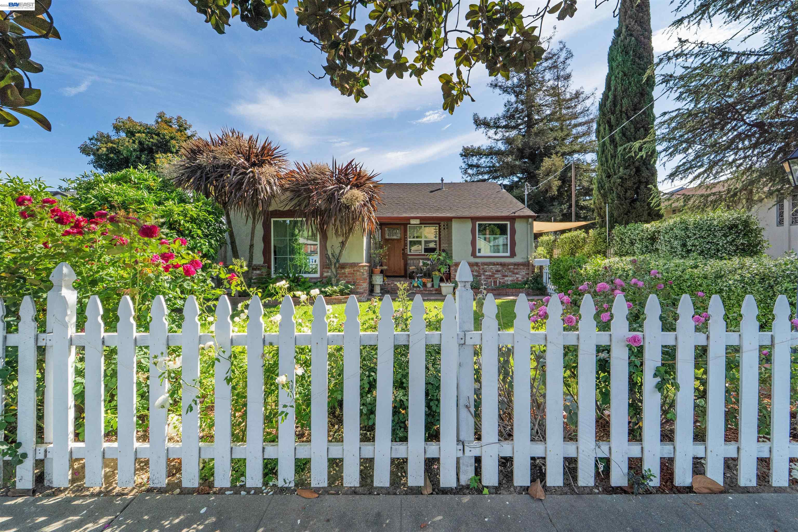 Detail Gallery Image 2 of 57 For 37955 2nd St, Fremont,  CA 94536 - 3 Beds | 2 Baths