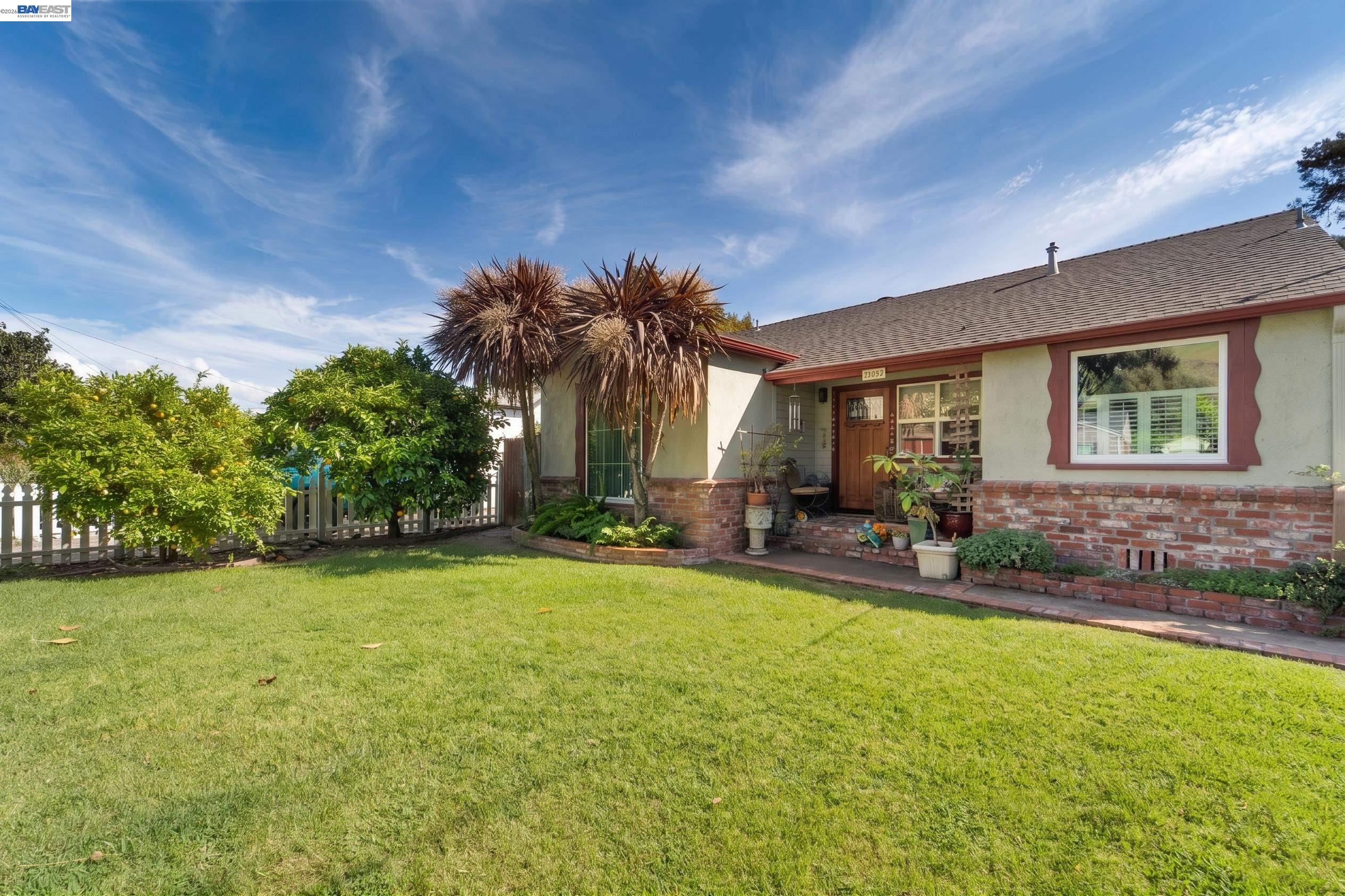 Detail Gallery Image 5 of 57 For 37955 2nd St, Fremont,  CA 94536 - 3 Beds | 2 Baths