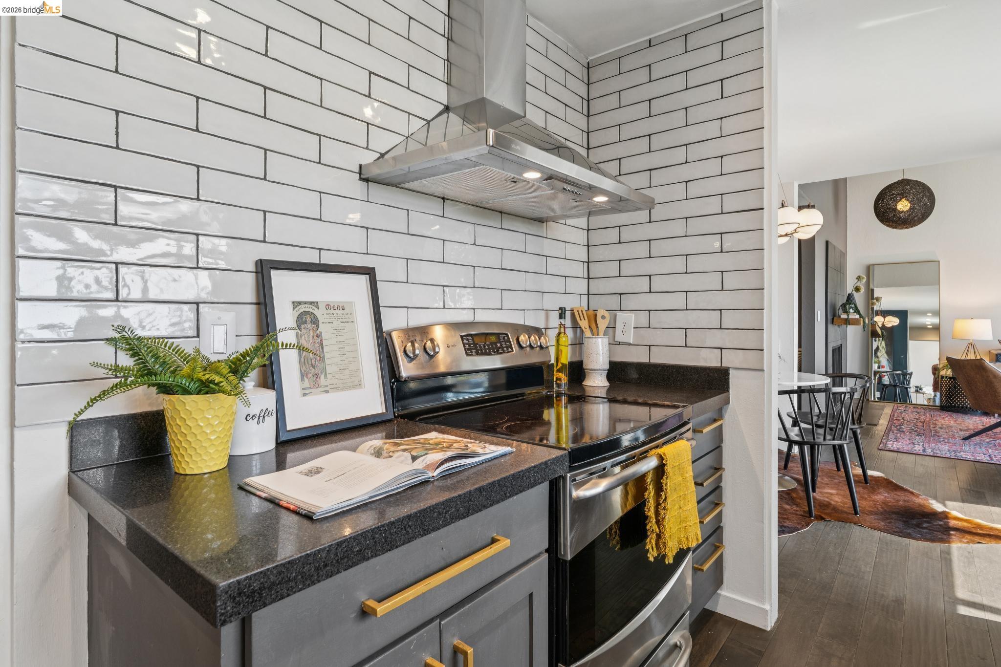 Photo #12: 41131410 Listing: Photo #12