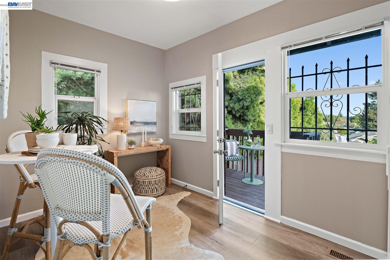 Detail Gallery Image 15 of 44 For 2242 39th Ave, Oakland,  CA 94601 - 3 Beds | 2 Baths